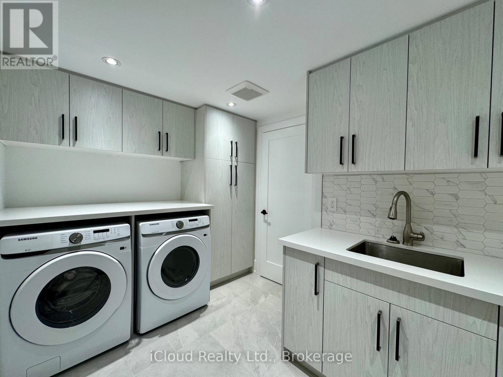201 Troy Street, Mississauga, Ontario  L5G 1S9 - Photo 36 - W12467415