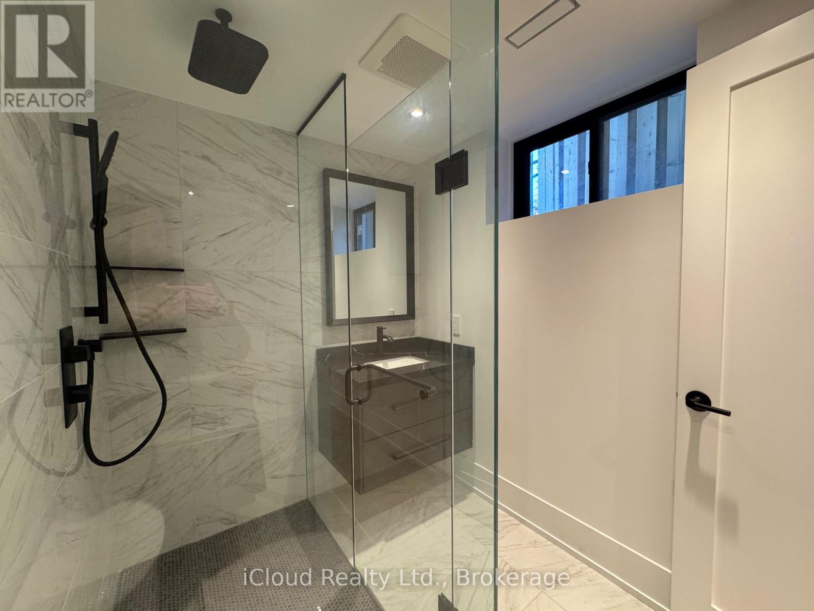 201 Troy Street, Mississauga, Ontario  L5G 1S9 - Photo 42 - W12467415