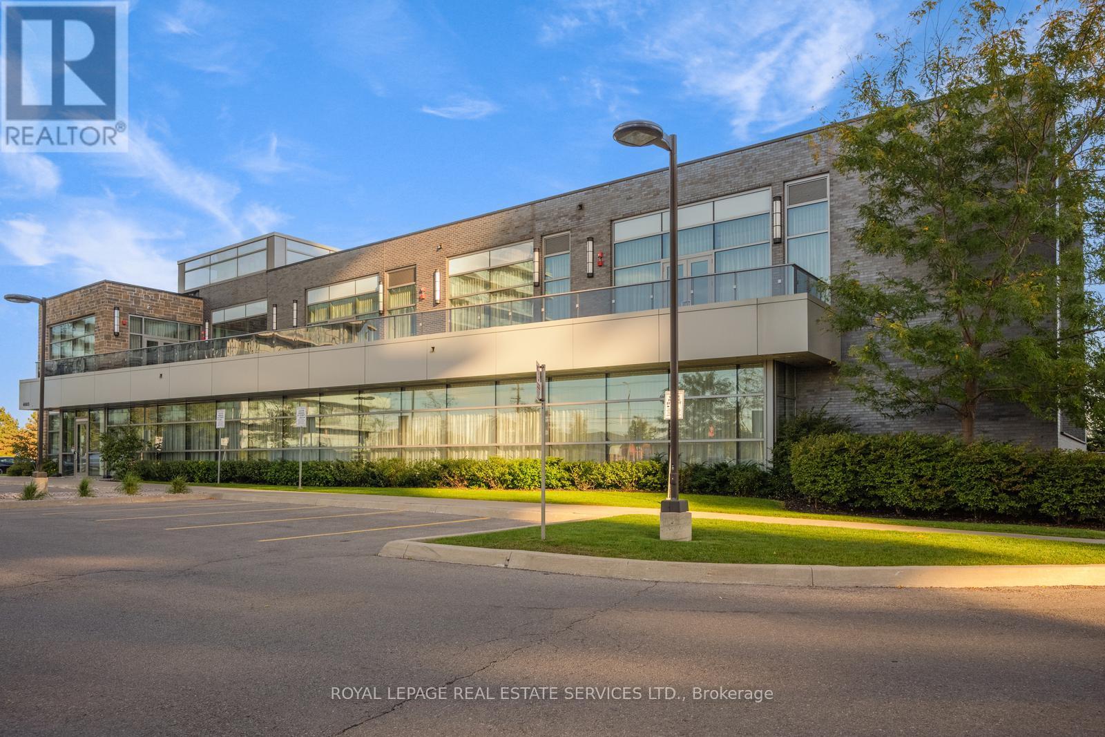 1010 - 4633 Glen Erin Drive, Mississauga, Ontario  L5M 0Y6 - Photo 4 - W12467422
