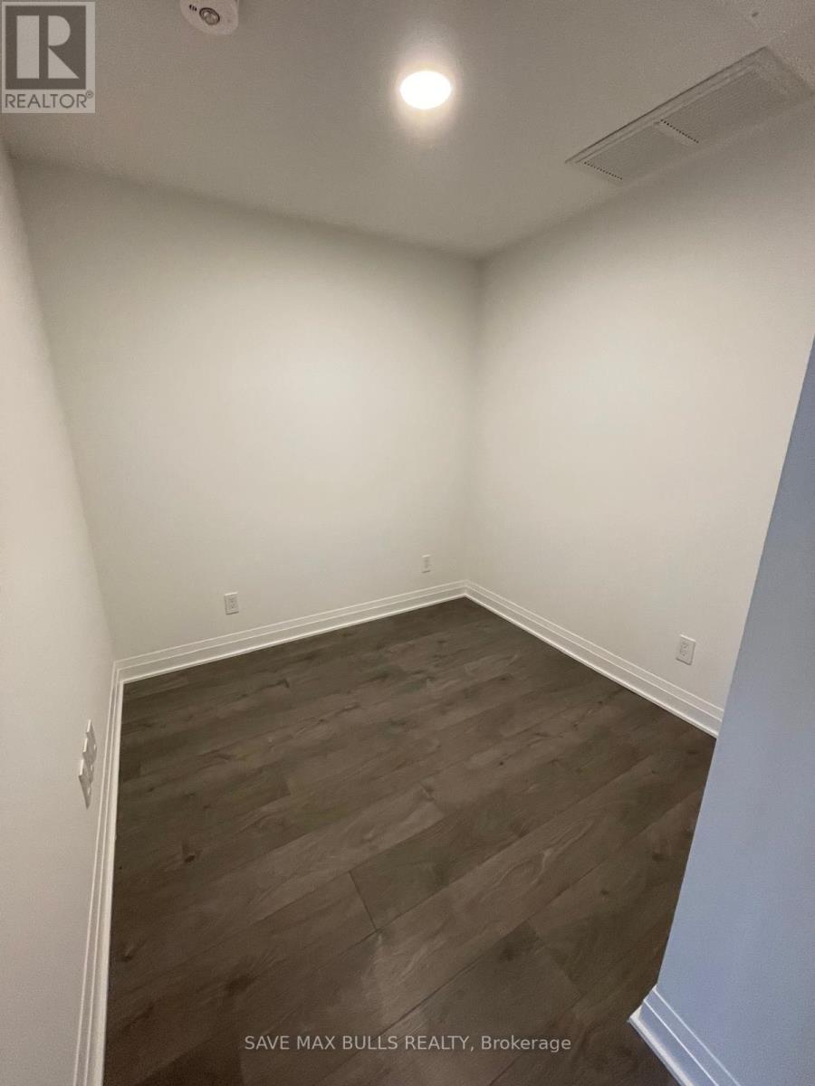 1806 - 4023 The Exchange, Mississauga, Ontario  L5B 0N4 - Photo 5 - W12467453