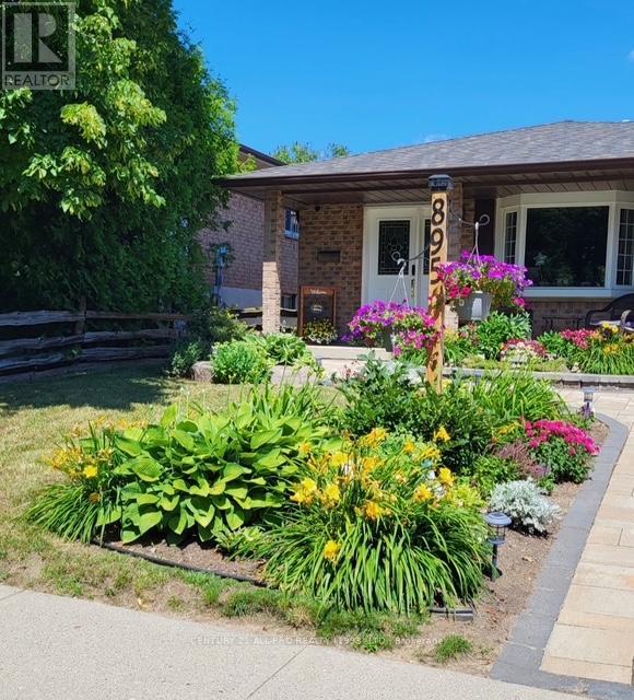 895 Exeter Street, Oshawa, Ontario  L1G 6R9 - Photo 2 - E12435446