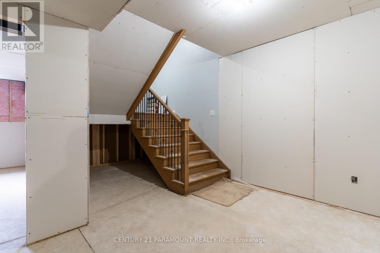 129 South Pelham Road, Welland, Ontario  L3B 5N8 - Photo 46 - X12467428