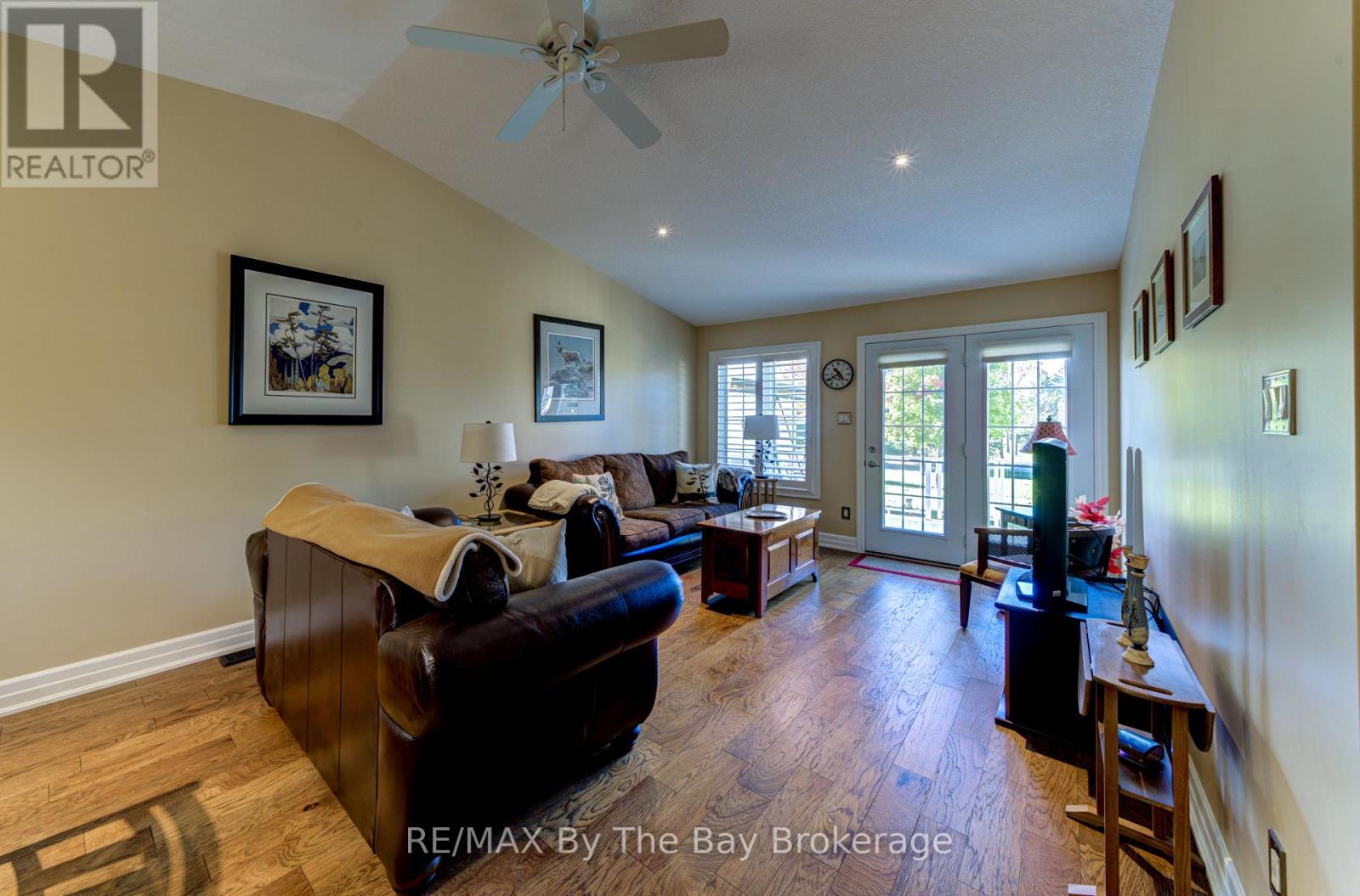 122 Greenway Drive, Wasaga Beach, Ontario  L9Z 0E6 - Photo 19 - S12467481