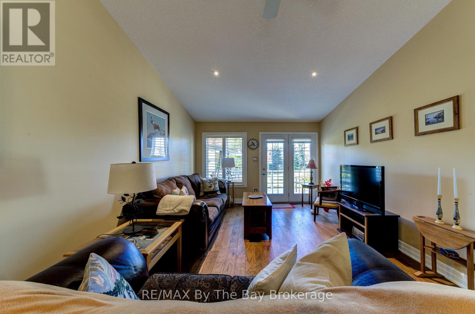 122 Greenway Drive, Wasaga Beach, Ontario  L9Z 0E6 - Photo 20 - S12467481