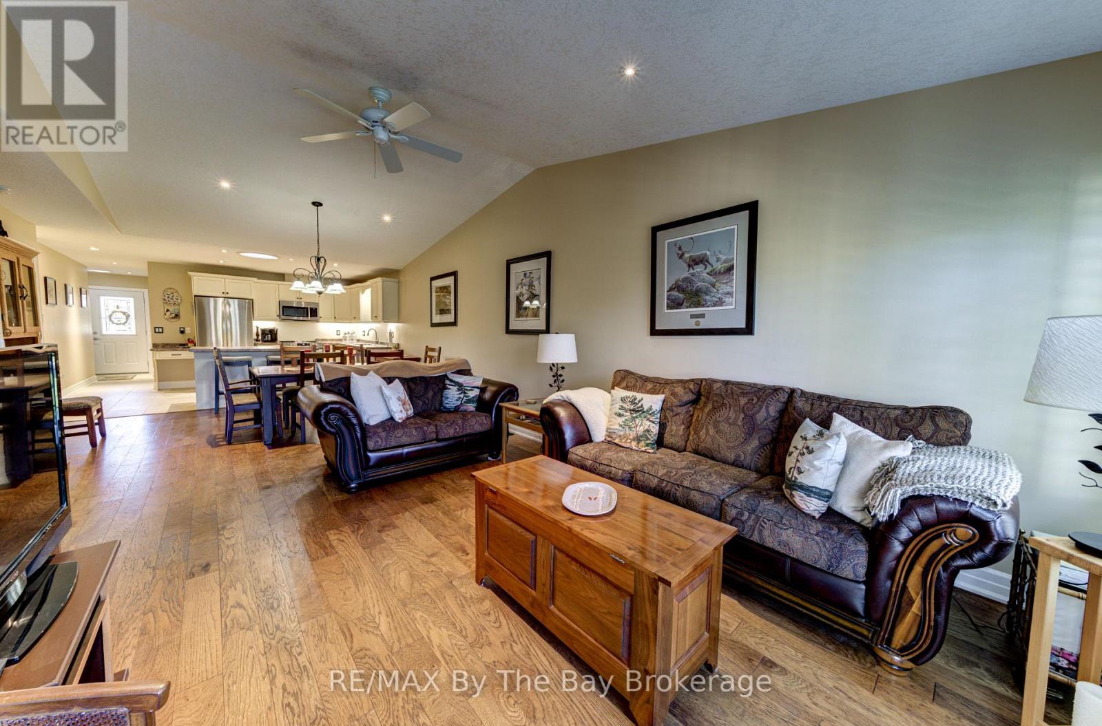 122 Greenway Drive, Wasaga Beach, Ontario  L9Z 0E6 - Photo 22 - S12467481