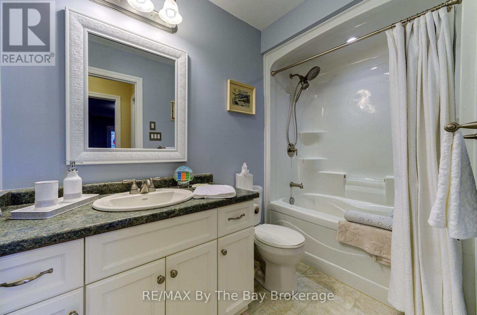 122 Greenway Drive, Wasaga Beach, Ontario  L9Z 0E6 - Photo 29 - S12467481