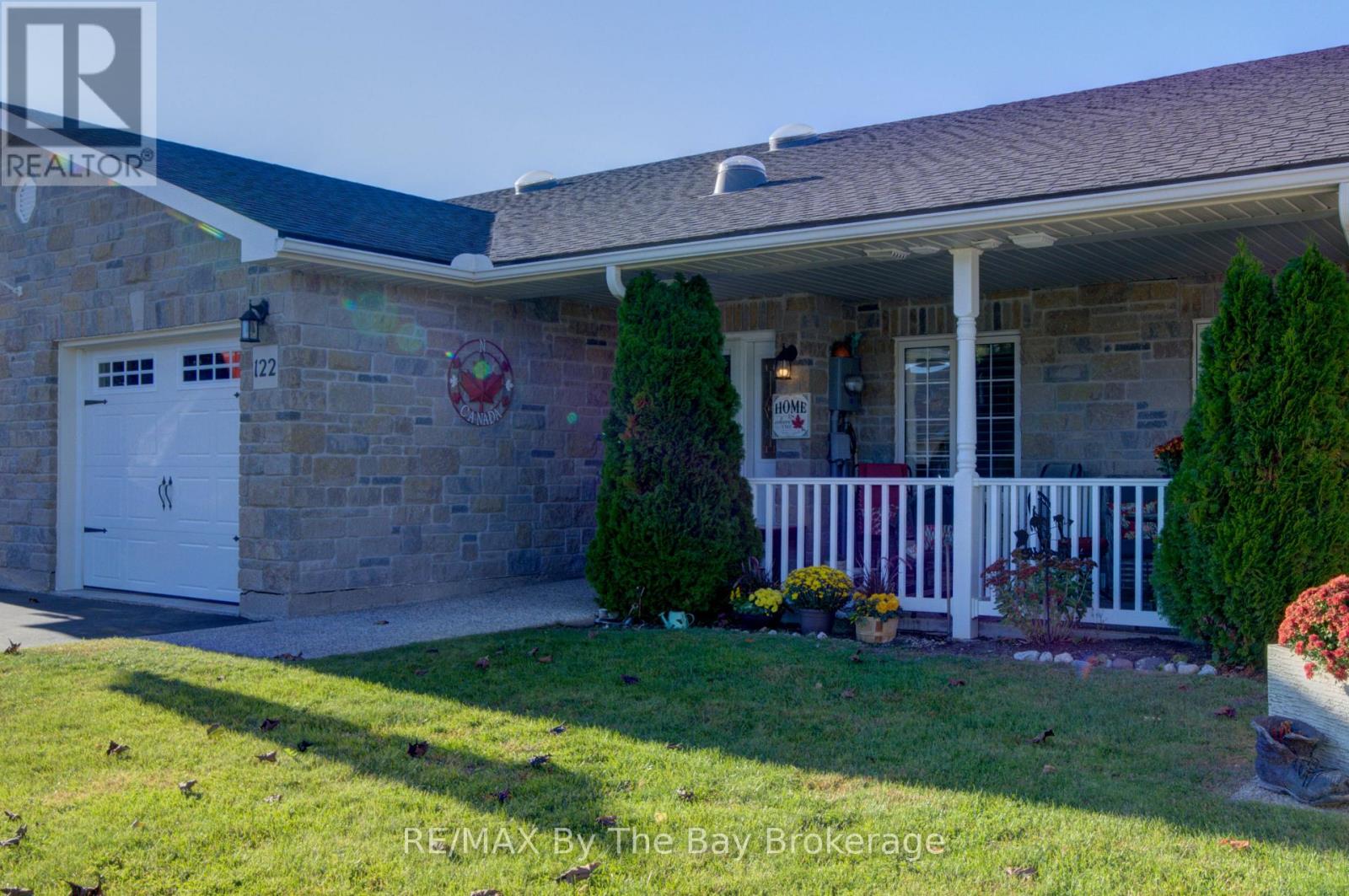 122 Greenway Drive, Wasaga Beach, Ontario  L9Z 0E6 - Photo 3 - S12467481