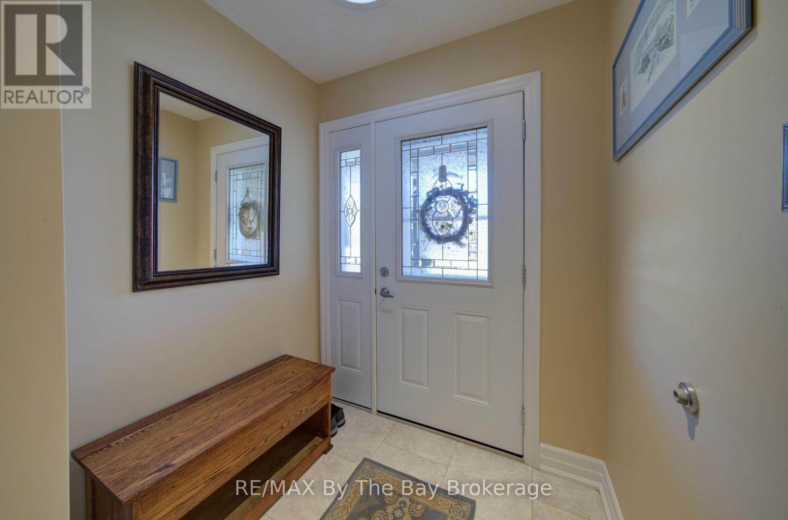 122 Greenway Drive, Wasaga Beach, Ontario  L9Z 0E6 - Photo 5 - S12467481