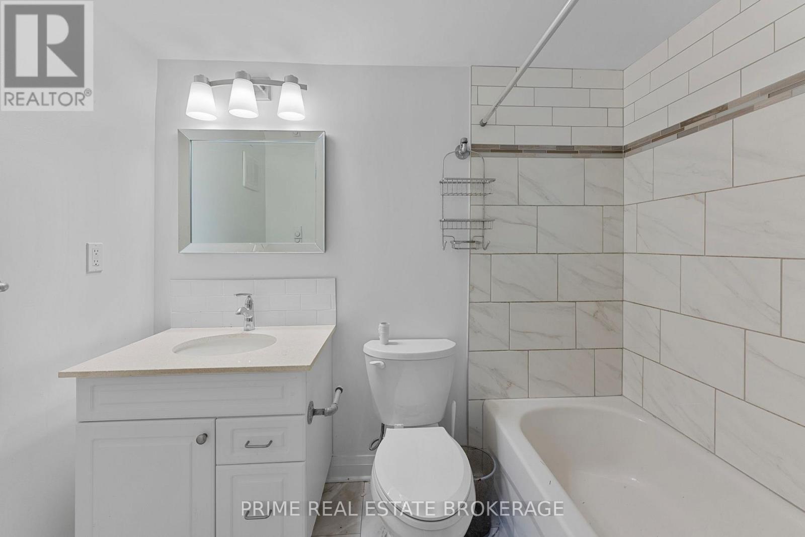 231 Greenwood Avenue, London South, Ontario  N6J 3G5 - Photo 13 - X12467479