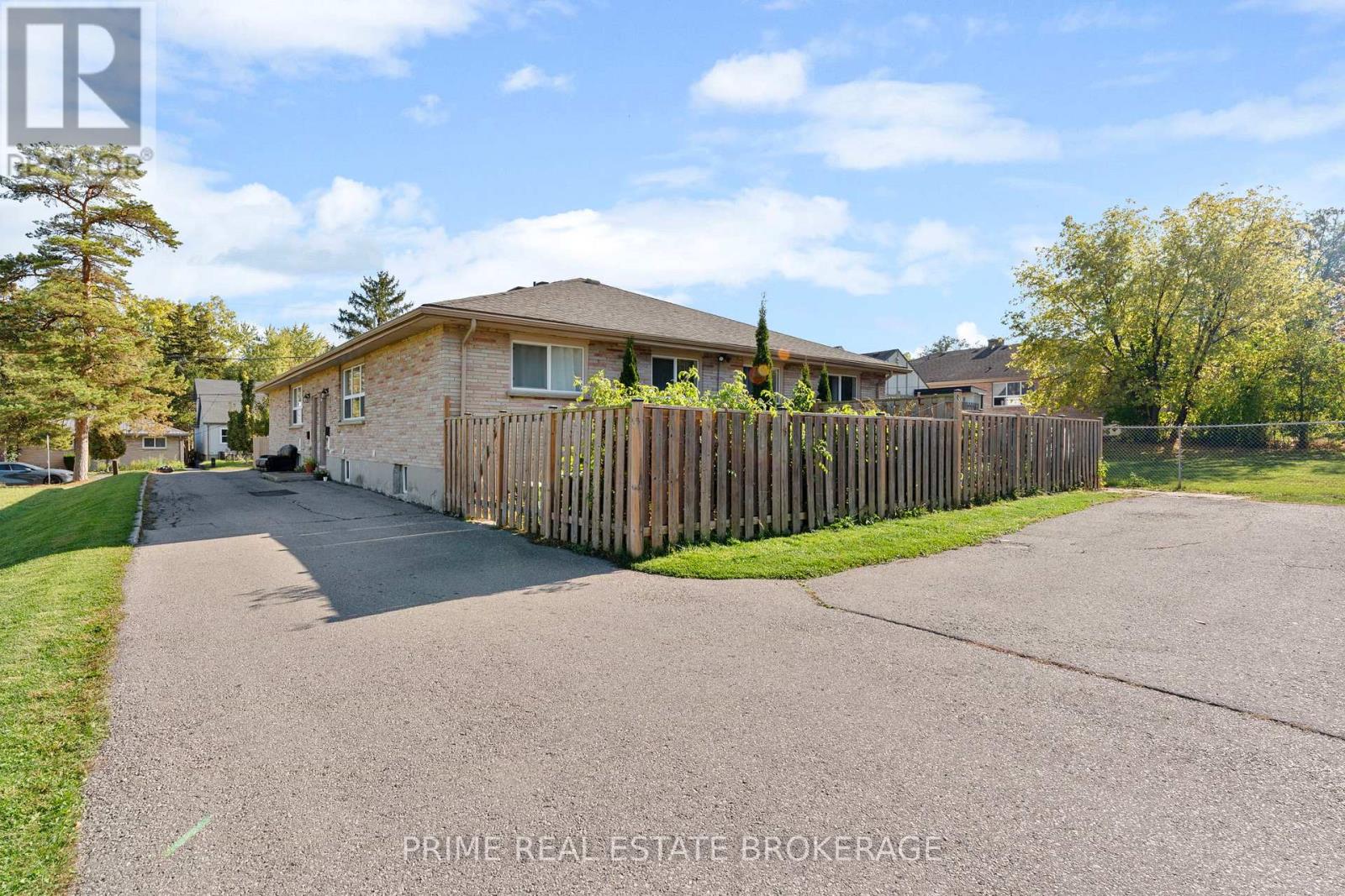 231 Greenwood Avenue, London South, Ontario  N6J 3G5 - Photo 2 - X12467479