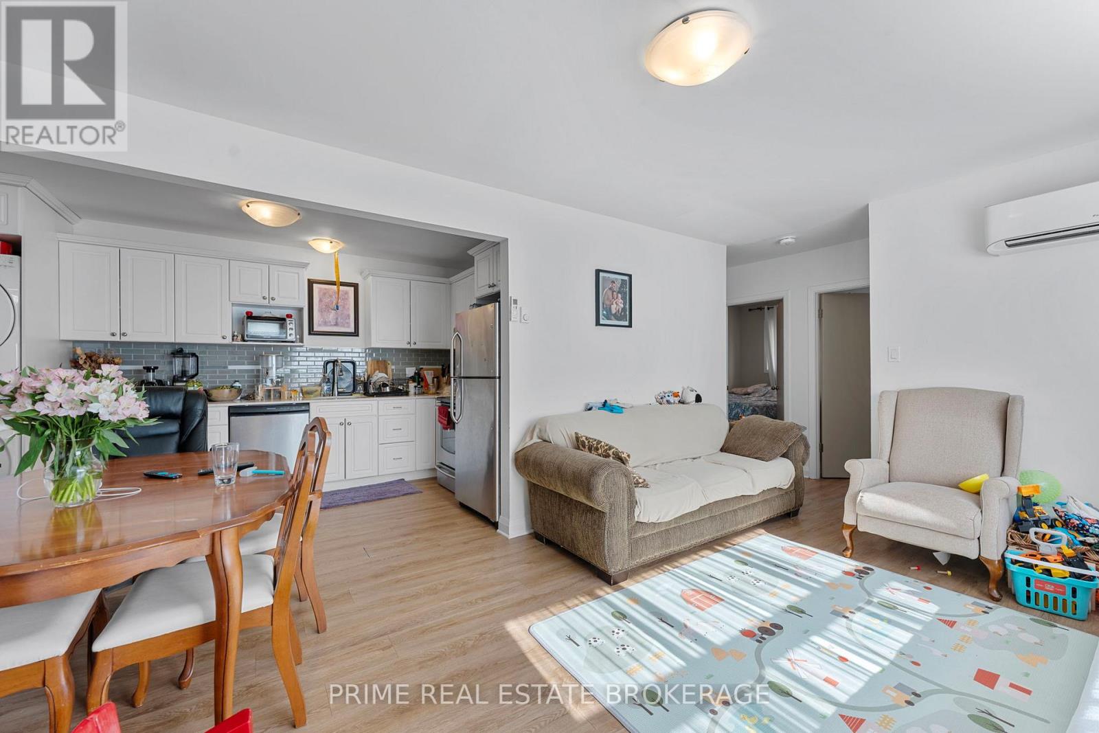231 Greenwood Avenue, London South, Ontario  N6J 3G5 - Photo 31 - X12467479