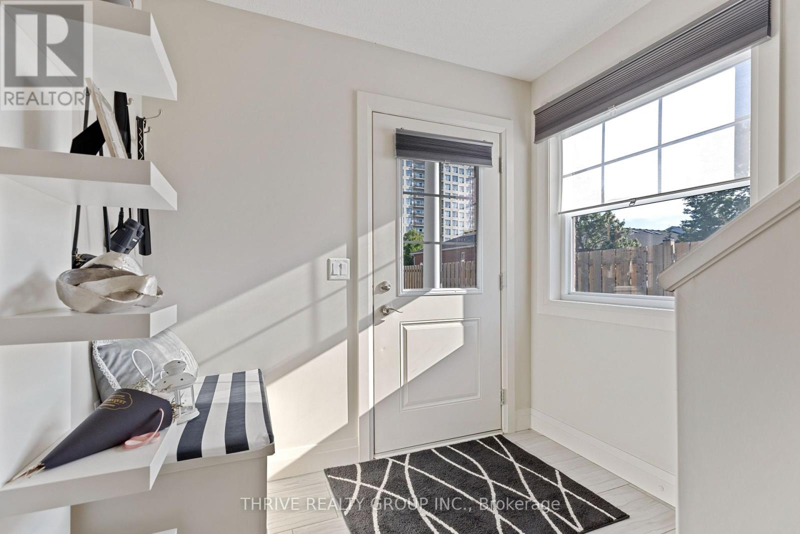 64 - 3025 Singleton Avenue, London South, Ontario  N6L 0E6 - Photo 3 - X12467492