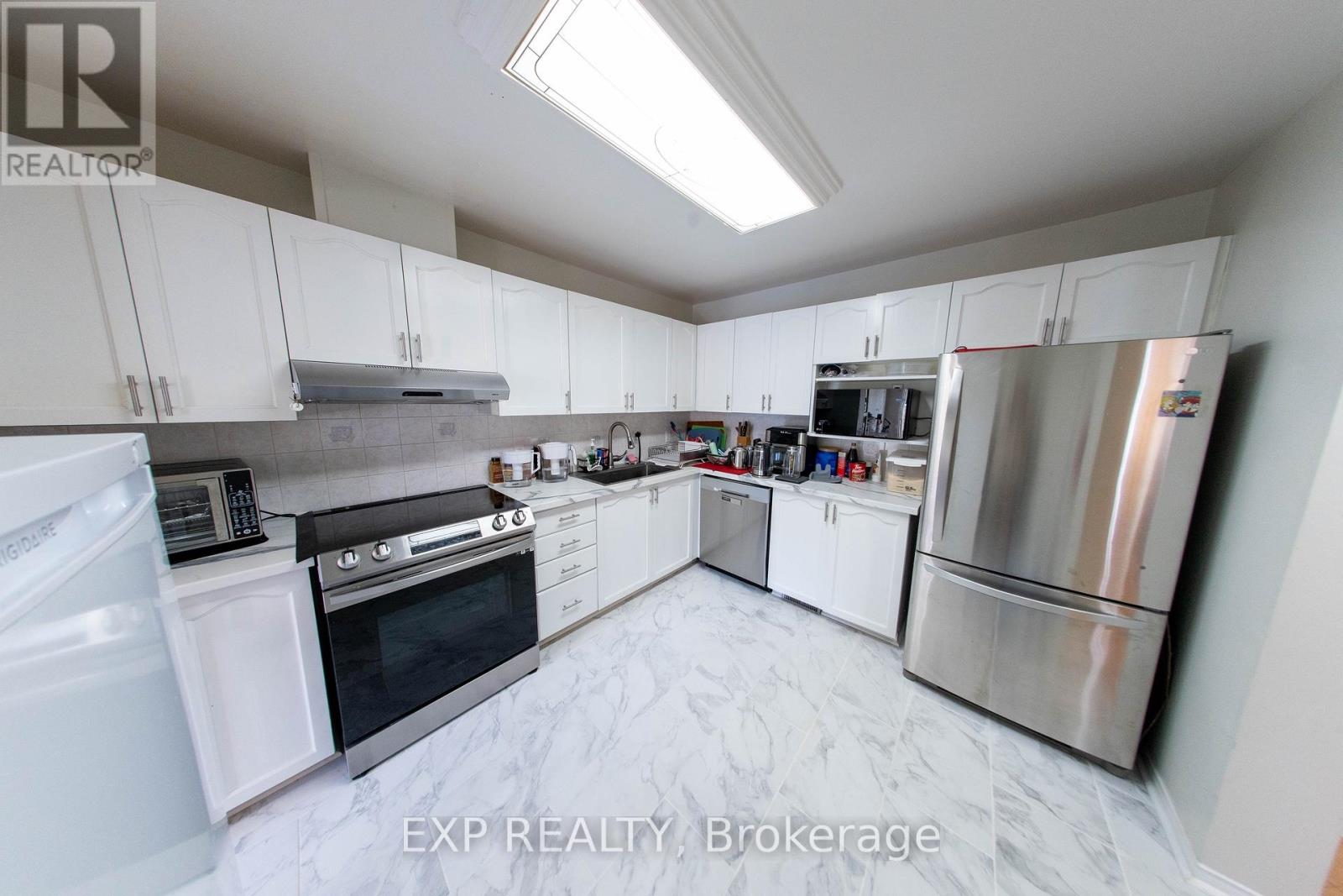 54 Sheppard's Glen Avenue, Ottawa, Ontario  K2M 2M9 - Photo 11 - X12467474