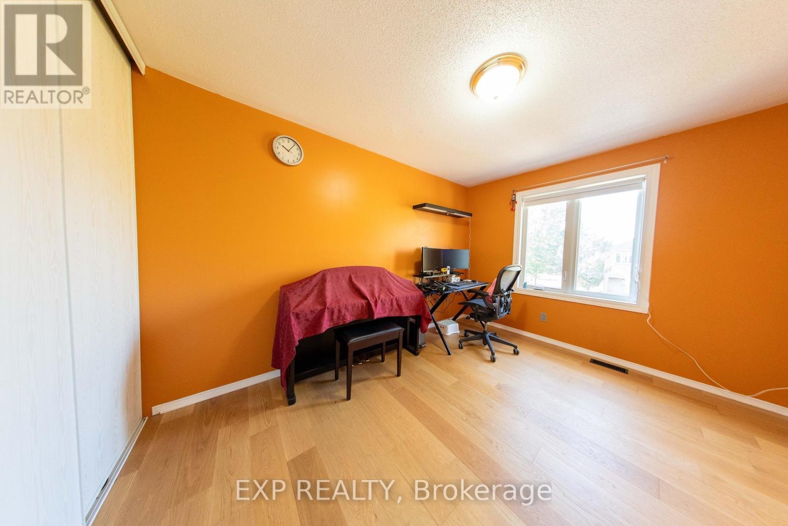 54 Sheppard's Glen Avenue, Ottawa, Ontario  K2M 2M9 - Photo 16 - X12467474