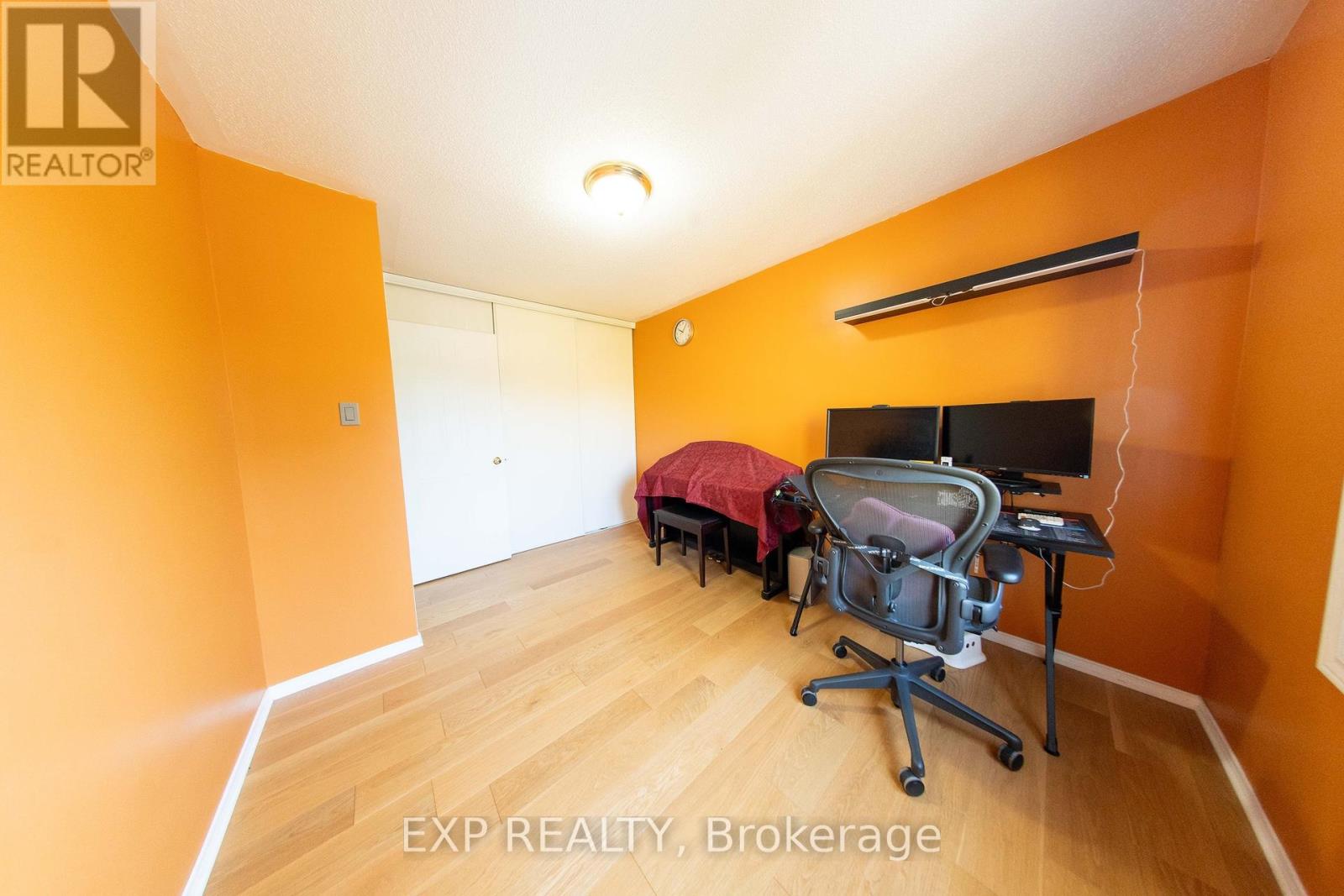 54 Sheppard's Glen Avenue, Ottawa, Ontario  K2M 2M9 - Photo 17 - X12467474
