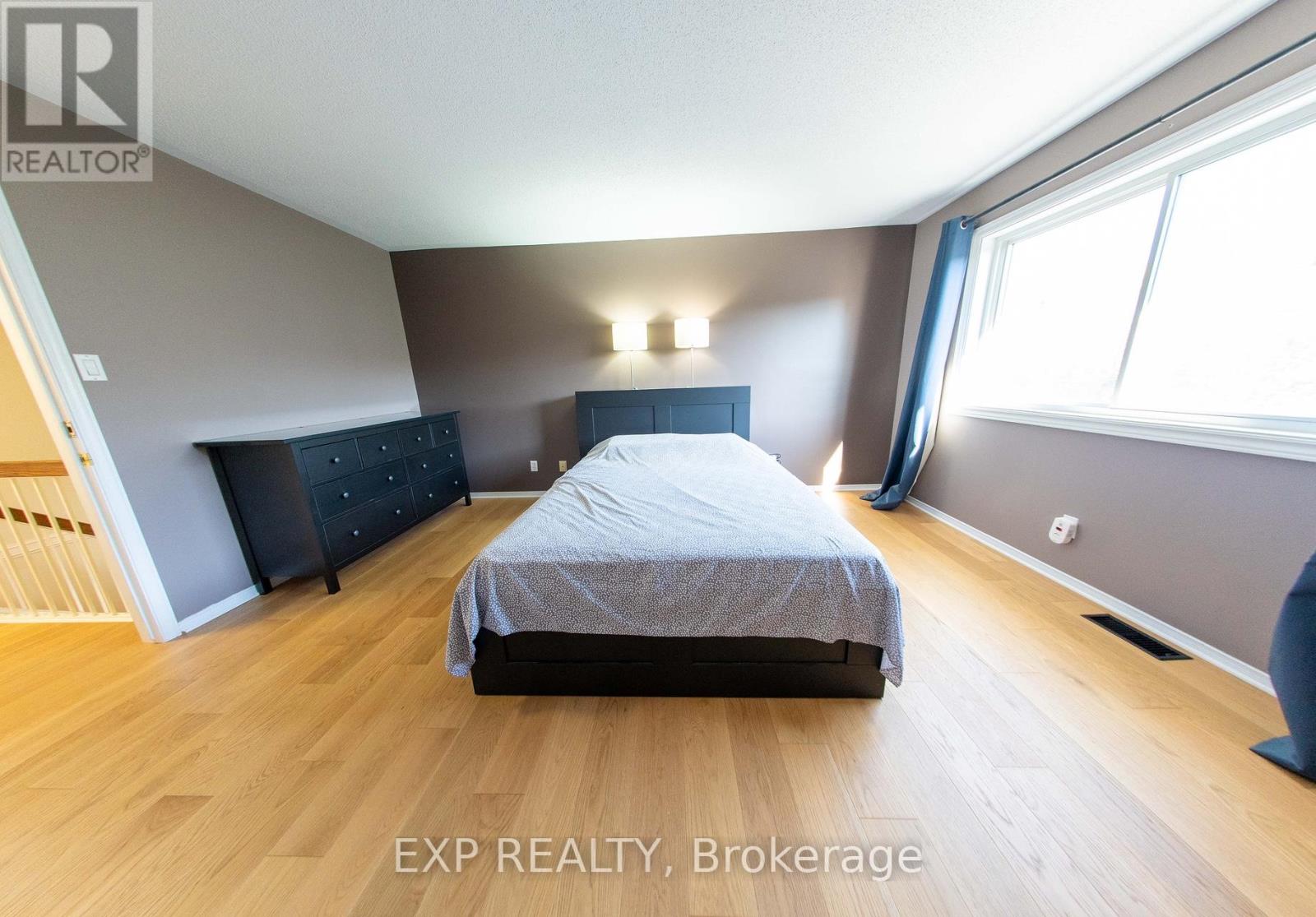 54 Sheppard's Glen Avenue, Ottawa, Ontario  K2M 2M9 - Photo 20 - X12467474