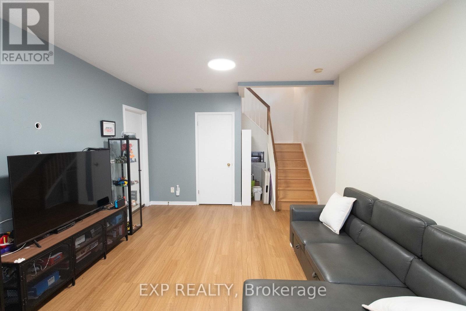 54 Sheppard's Glen Avenue, Ottawa, Ontario  K2M 2M9 - Photo 26 - X12467474