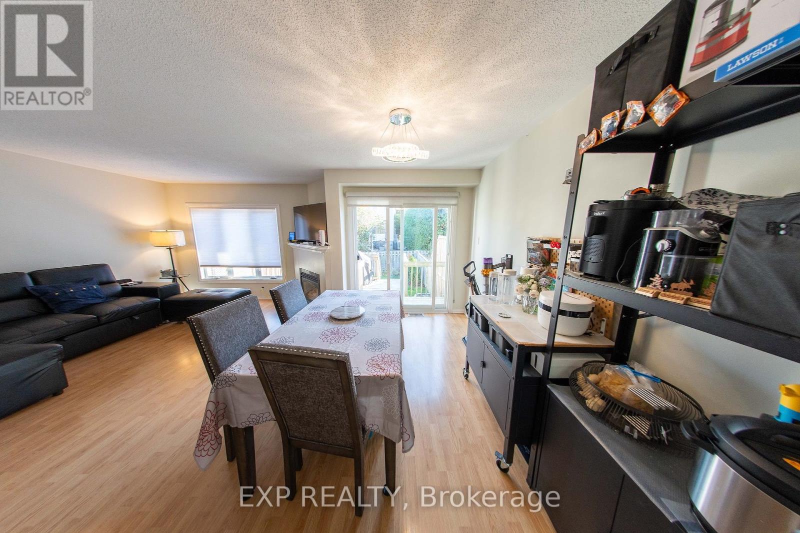 54 Sheppard's Glen Avenue, Ottawa, Ontario  K2M 2M9 - Photo 8 - X12467474