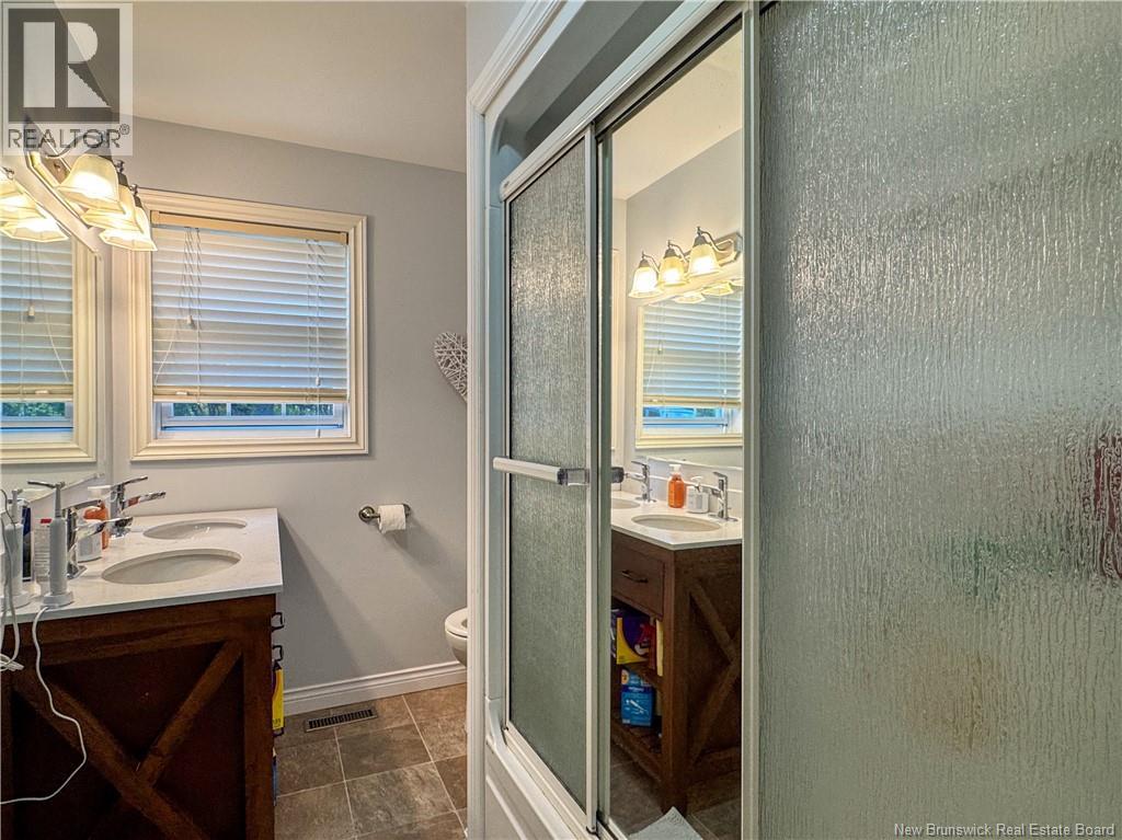 1725 Lilac, Bathurst, New Brunswick  E2A 5Z6 - Photo 17 - NB128458