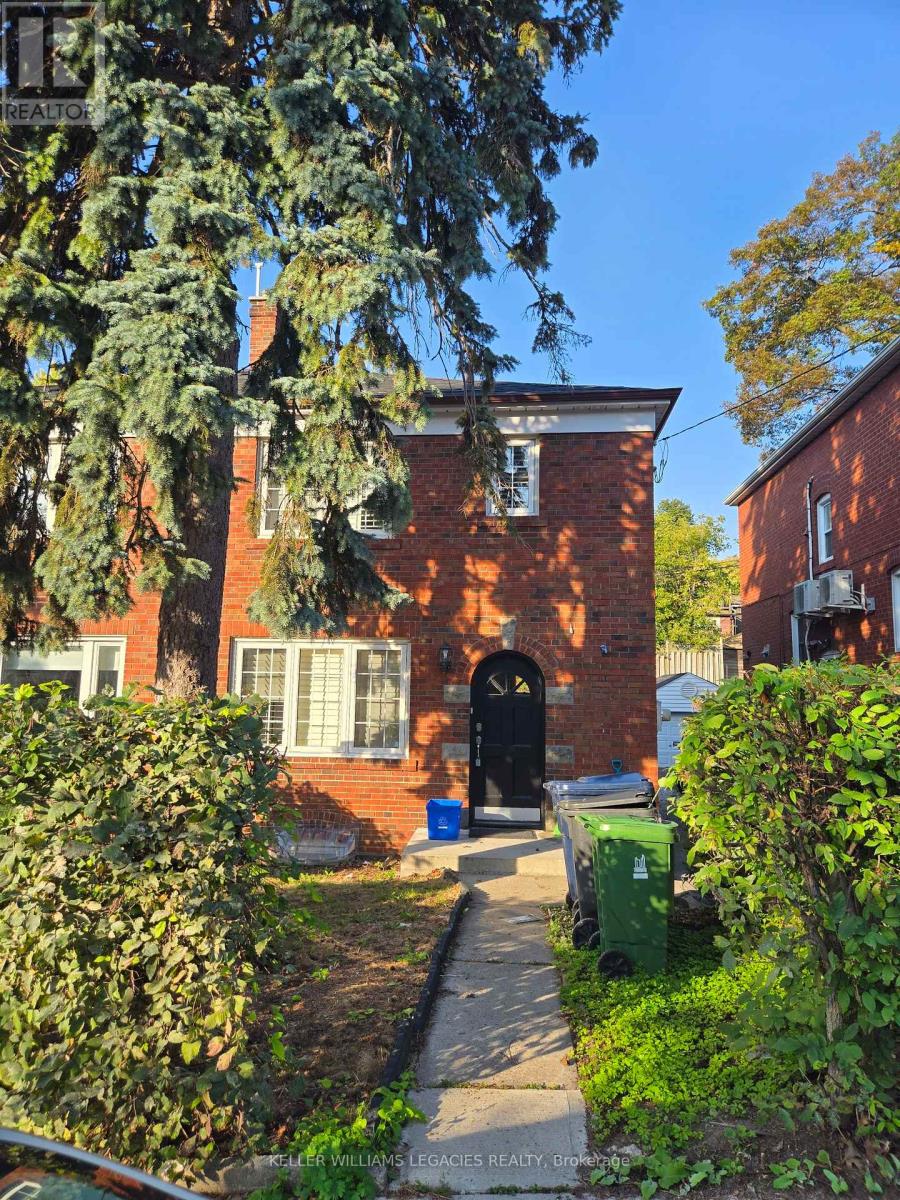 140 BELLEFAIR AVENUE, Toronto, Ontario