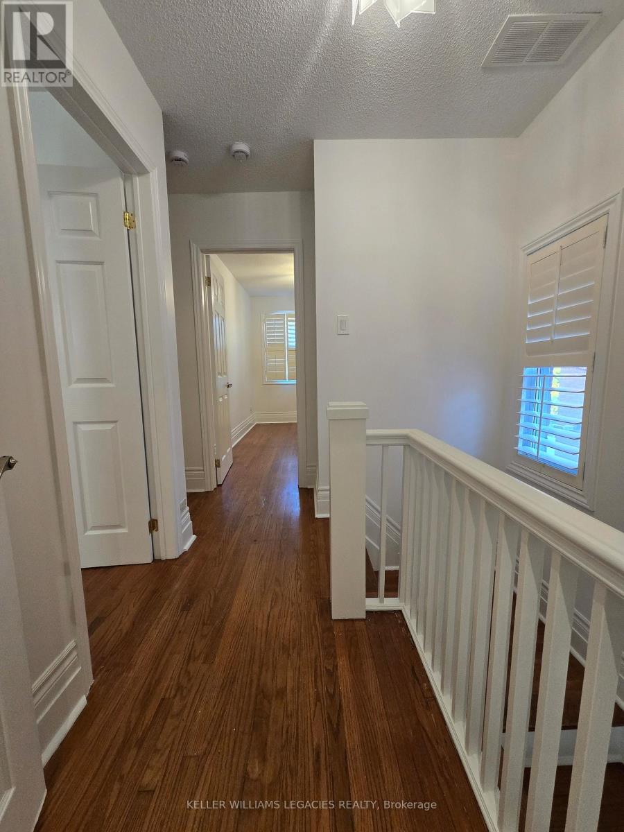 140 Bellefair Avenue, Toronto, Ontario  M4L 3T9 - Photo 13 - E12467477