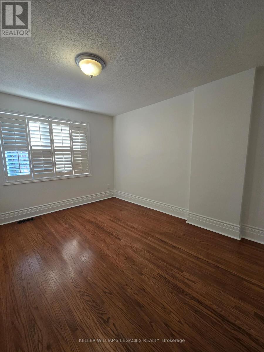 140 Bellefair Avenue, Toronto, Ontario  M4L 3T9 - Photo 16 - E12467477