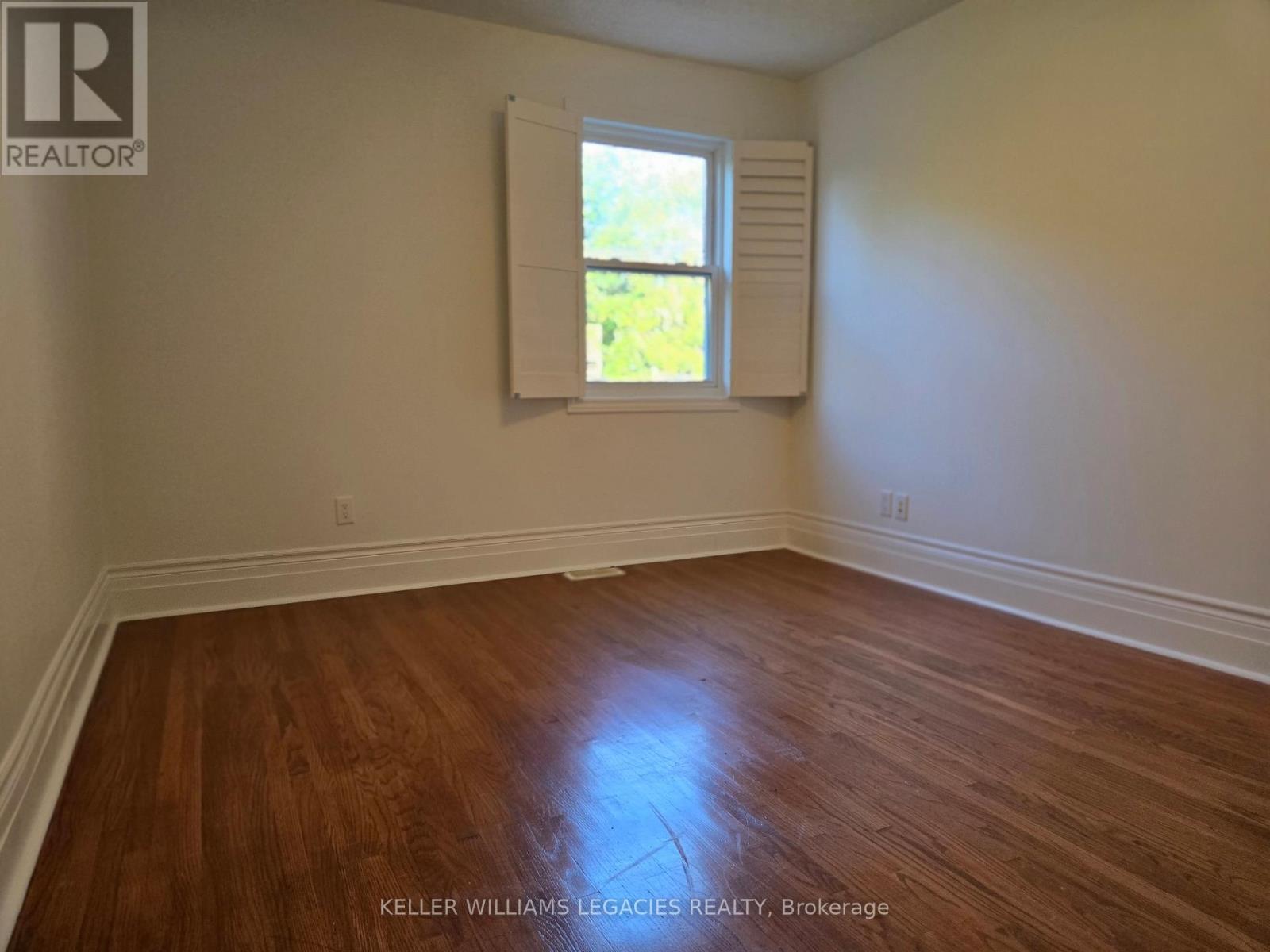 140 Bellefair Avenue, Toronto, Ontario  M4L 3T9 - Photo 20 - E12467477