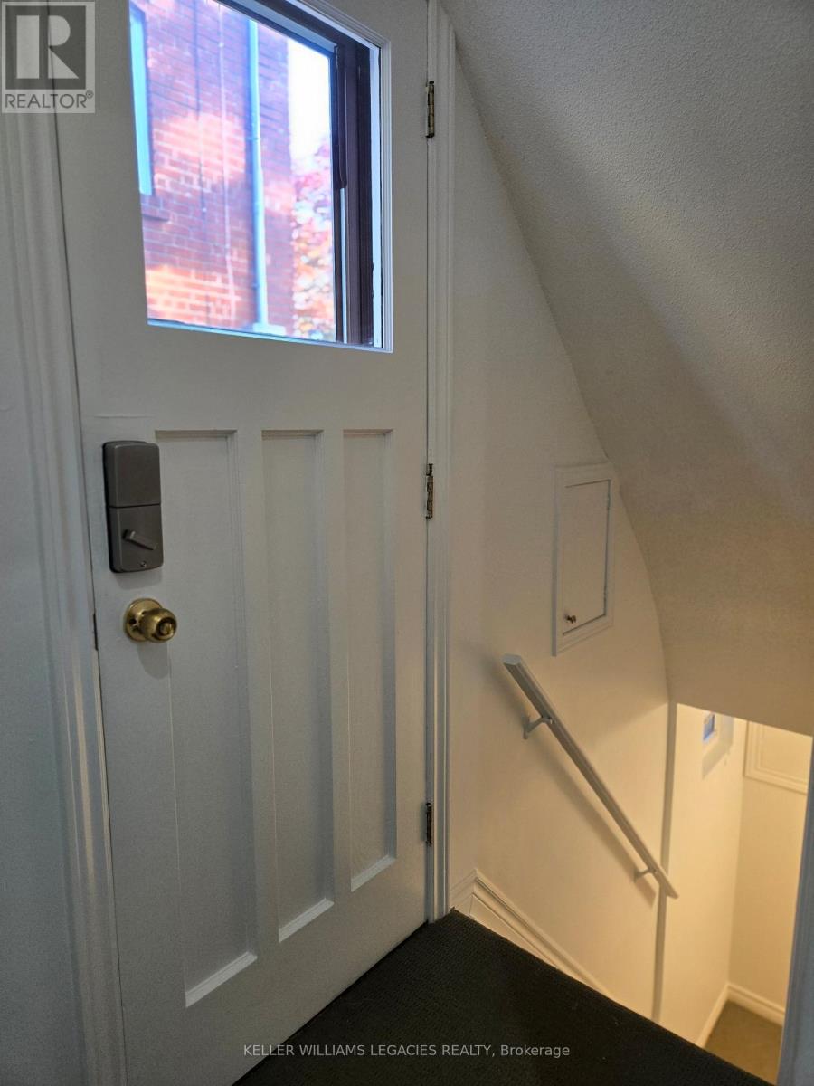 140 Bellefair Avenue, Toronto, Ontario  M4L 3T9 - Photo 23 - E12467477