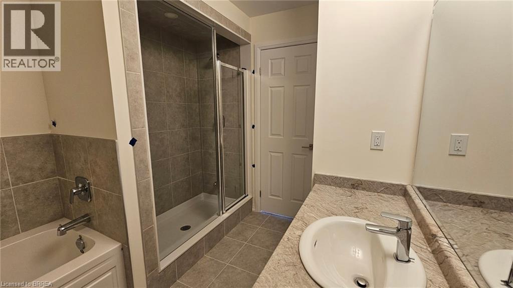 660 Colborne Street W Unit# 25, Brantford, Ontario  N3T 0Y7 - Photo 10 - 40779851