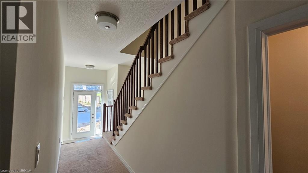 660 Colborne Street W Unit# 25, Brantford, Ontario  N3T 0Y7 - Photo 3 - 40779851