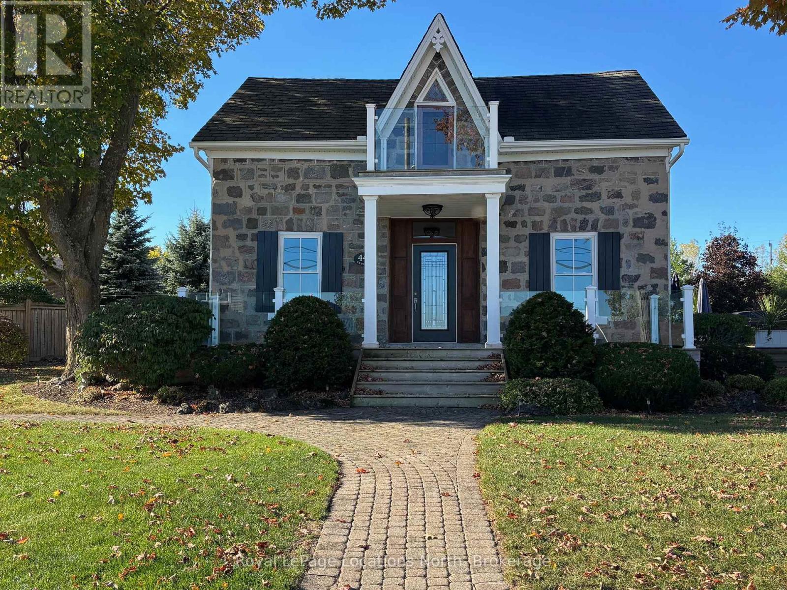 448 GRANDVIEW DRIVE, meaford, Ontario