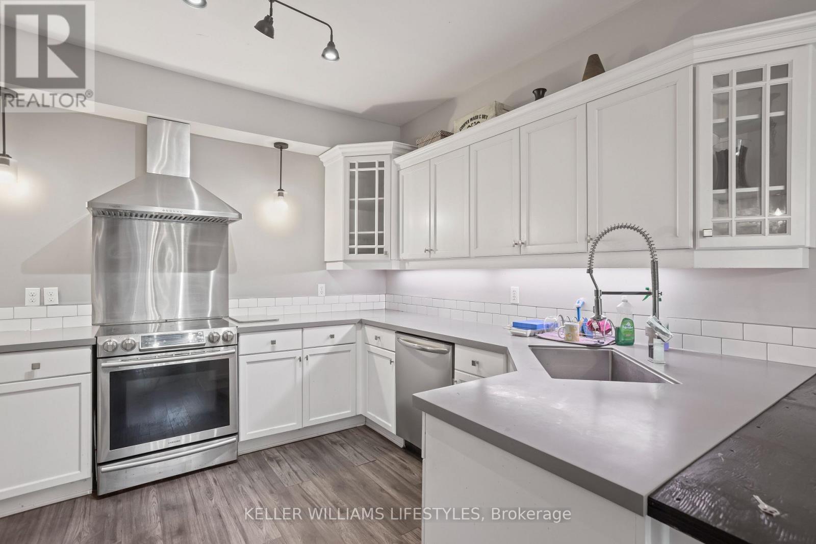 6 - 624 William Street, London East, Ontario  N6B 3G2 - Photo 12 - X12467506