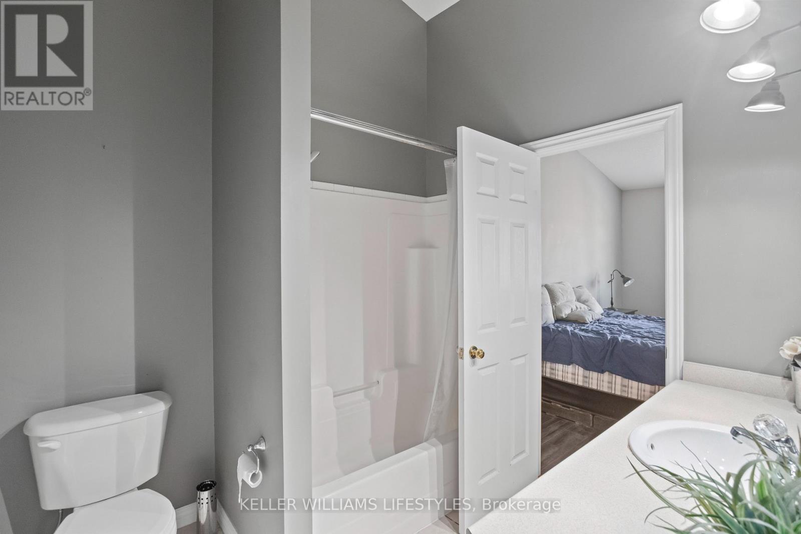 6 - 624 William Street, London East, Ontario  N6B 3G2 - Photo 26 - X12467506