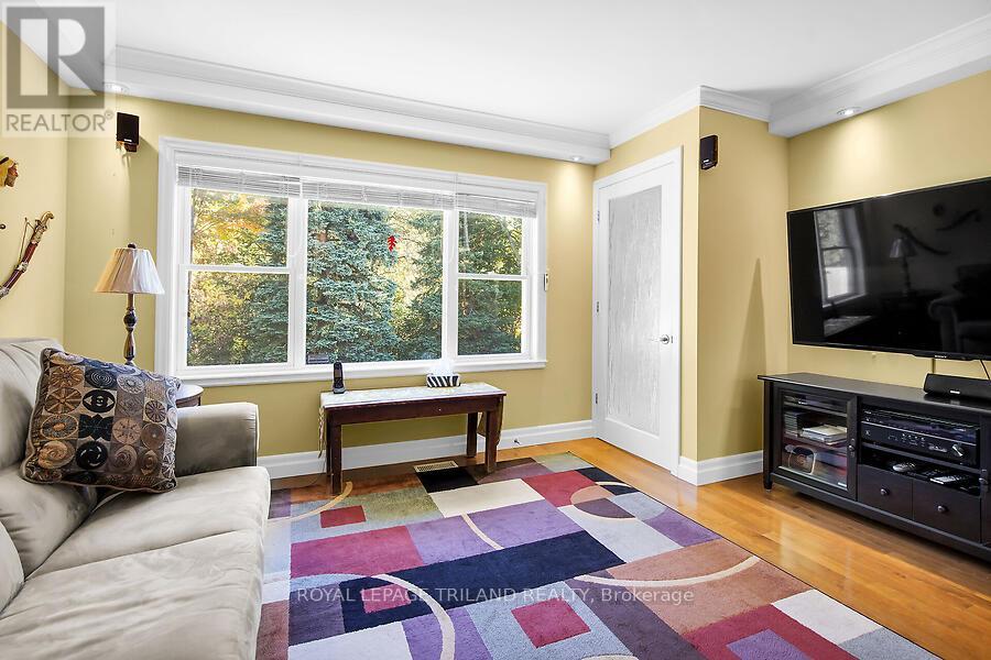 440 Beachwood Avenue, London South, Ontario  N6J 3K1 - Photo 12 - X12467507