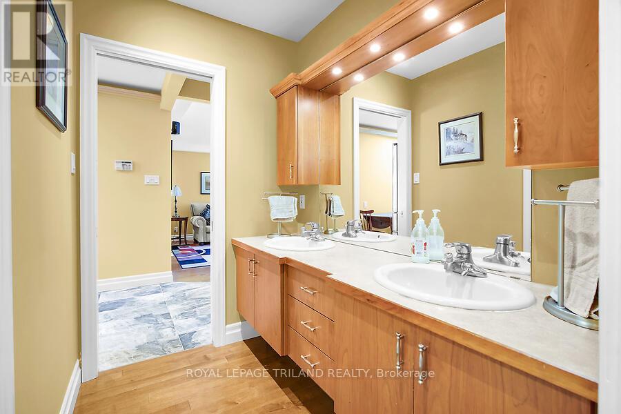 440 Beachwood Avenue, London South, Ontario  N6J 3K1 - Photo 15 - X12467507