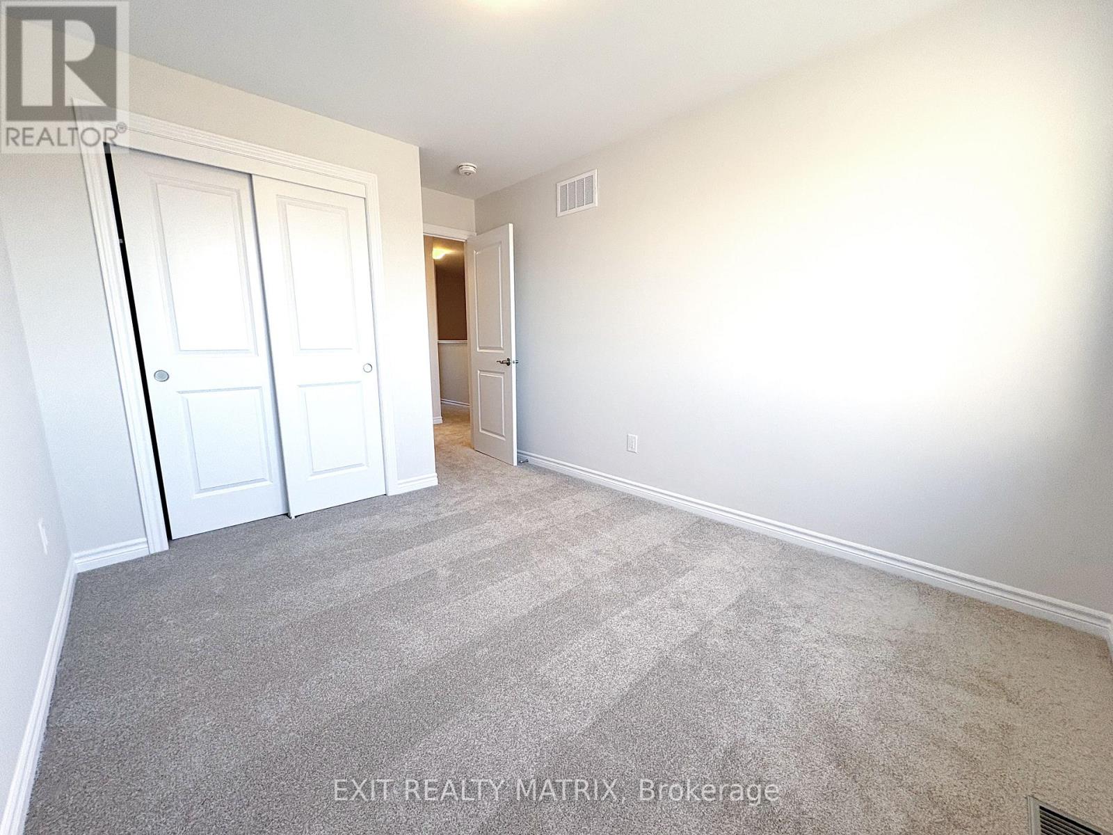 299 Labelle Street, Russell, Ontario  K0A 1W1 - Photo 14 - X12467509
