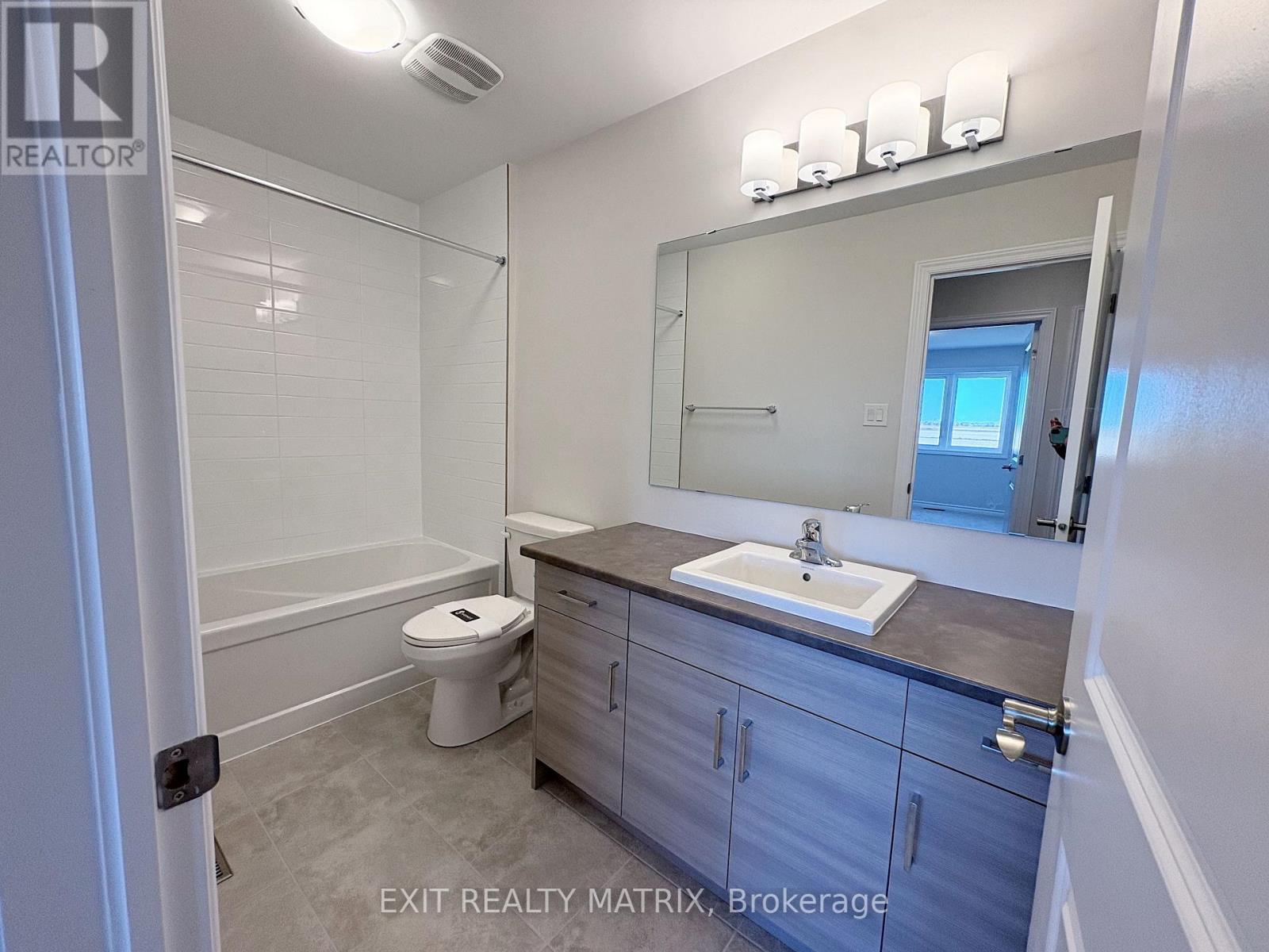 299 Labelle Street, Russell, Ontario  K0A 1W1 - Photo 16 - X12467509