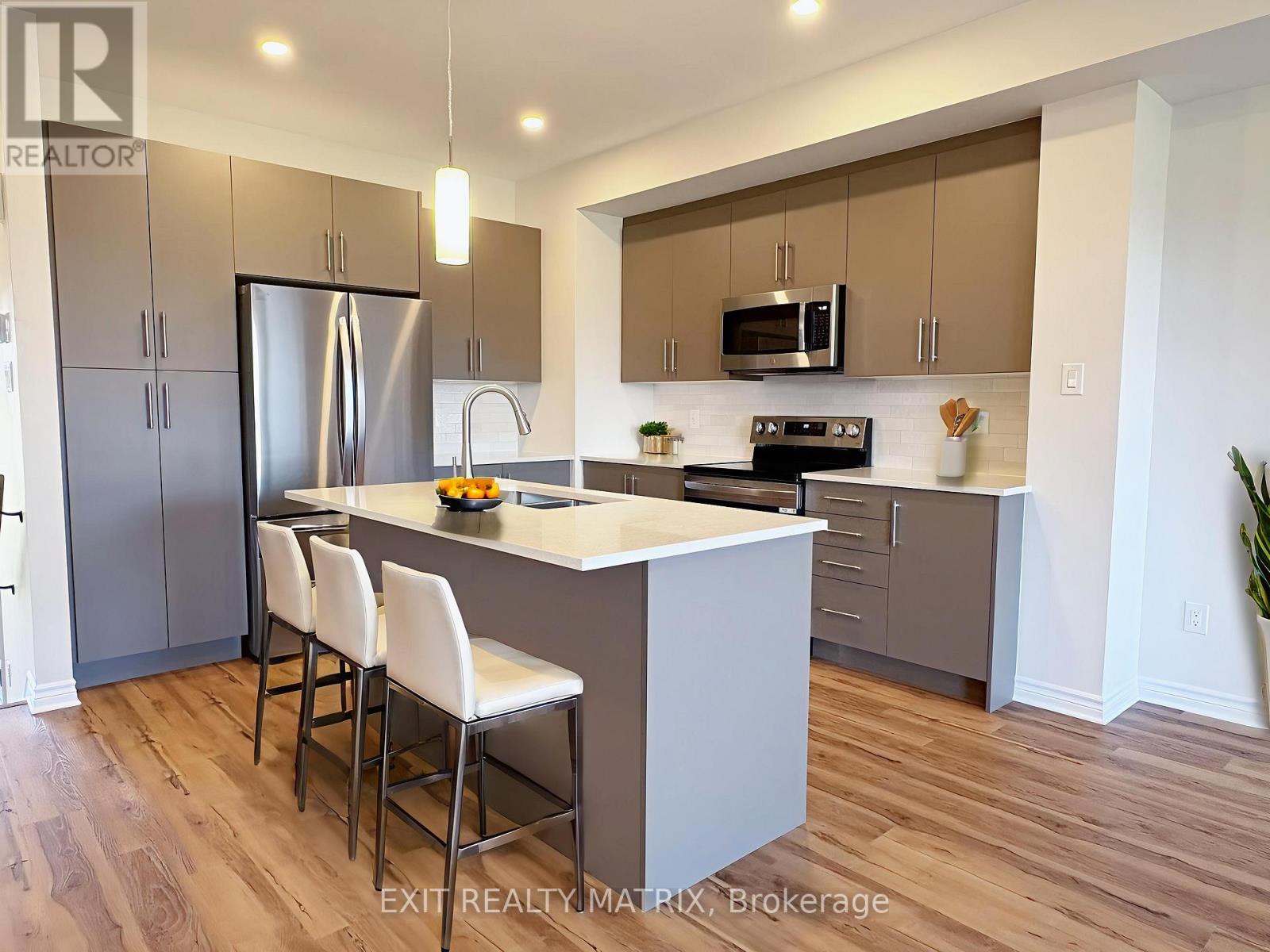 299 Labelle Street, Russell, Ontario  K0A 1W1 - Photo 4 - X12467509