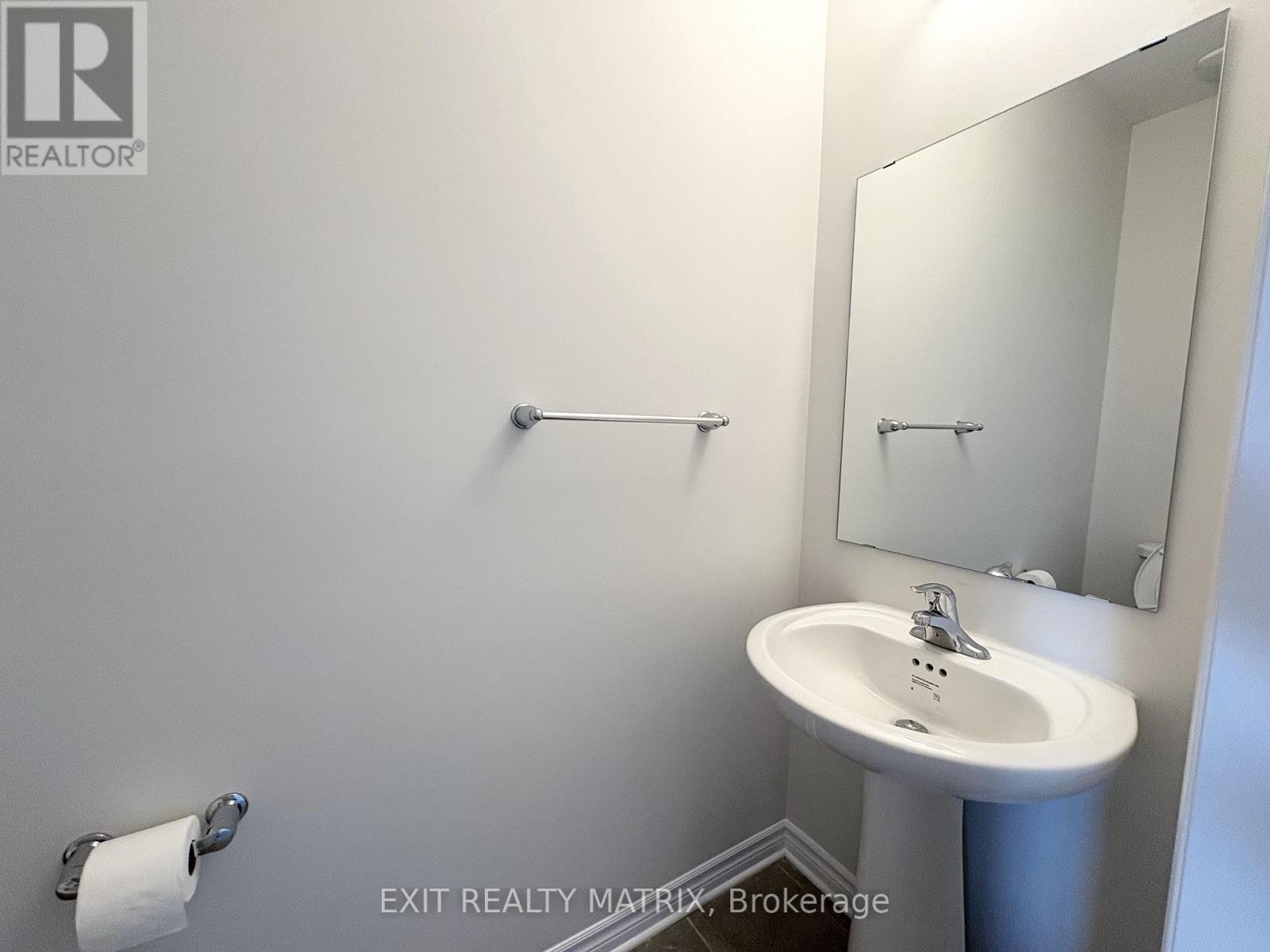 299 Labelle Street, Russell, Ontario  K0A 1W1 - Photo 7 - X12467509