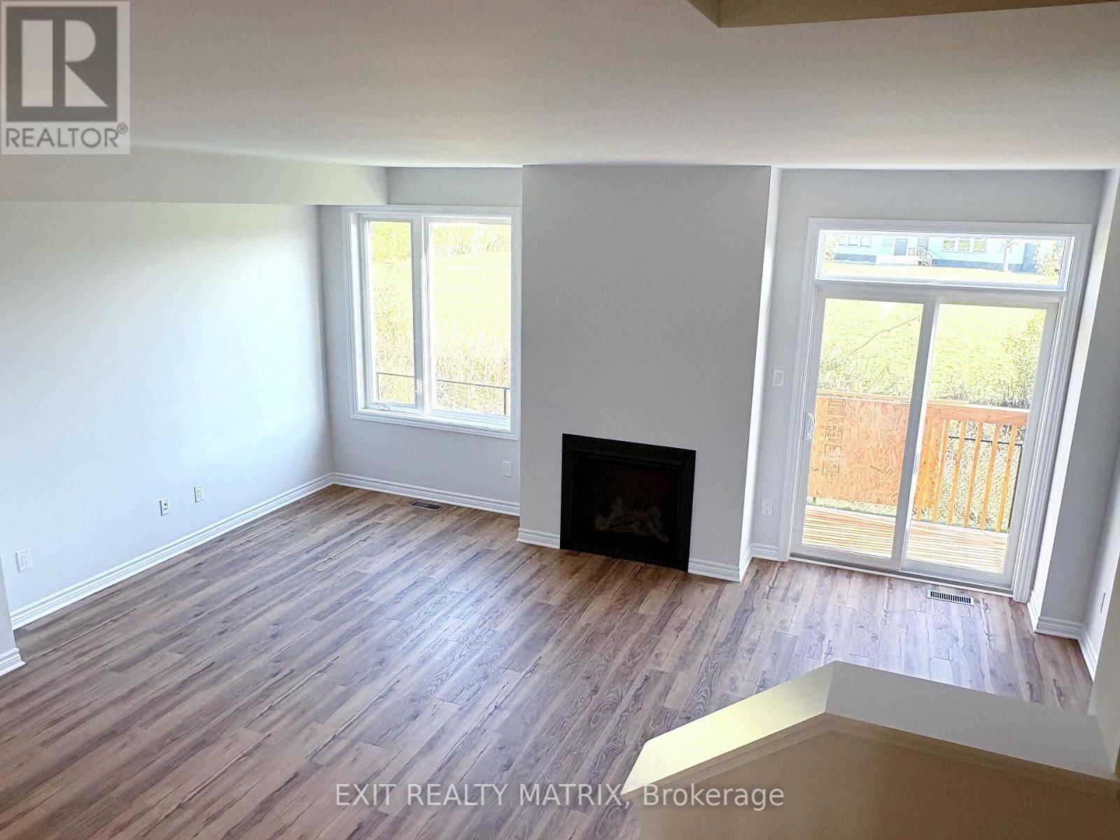 299 Labelle Street, Russell, Ontario  K0A 1W1 - Photo 8 - X12467509