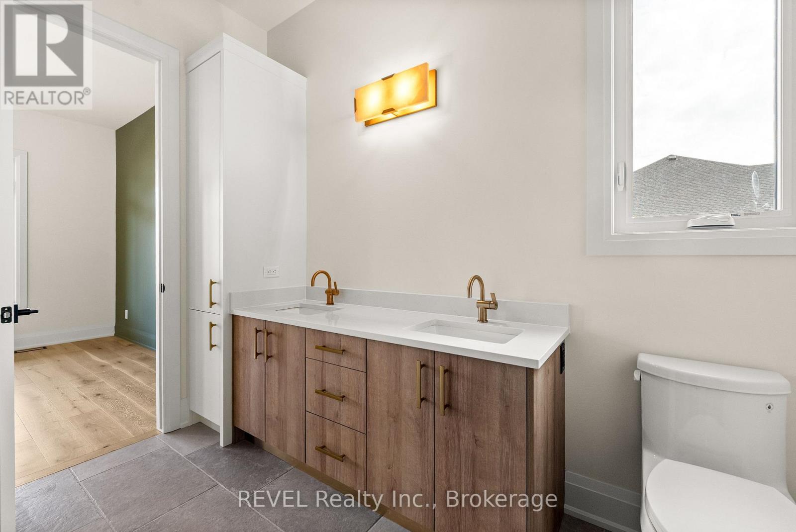 15 Oakley Drive, Niagara-On-The-Lake, Ontario  L0S 1J0 - Photo 25 - X12467508
