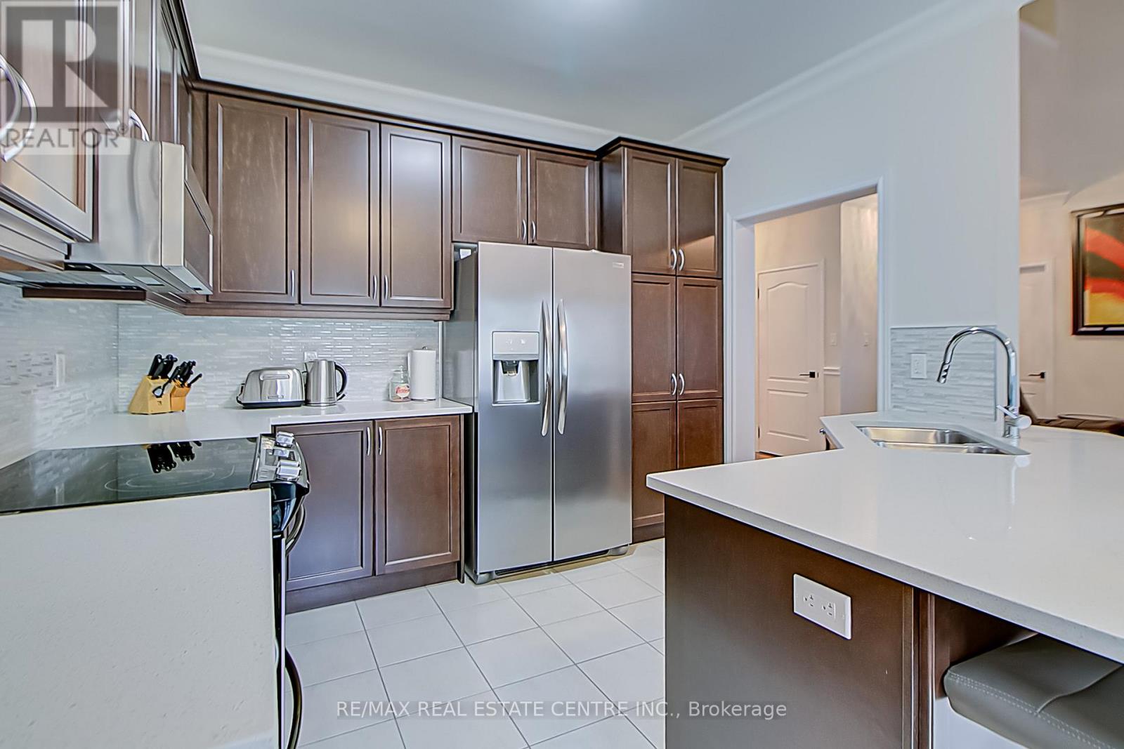 14 Alamode Road, Brampton, Ontario  L6R 3Z8 - Photo 10 - W12399694