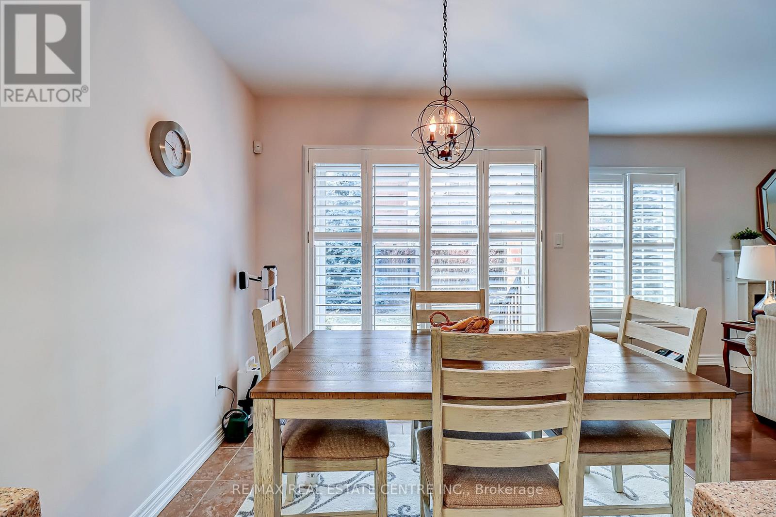 40 Muzzo Drive, Brampton, Ontario  L6R 3W8 - Photo 16 - W12452939