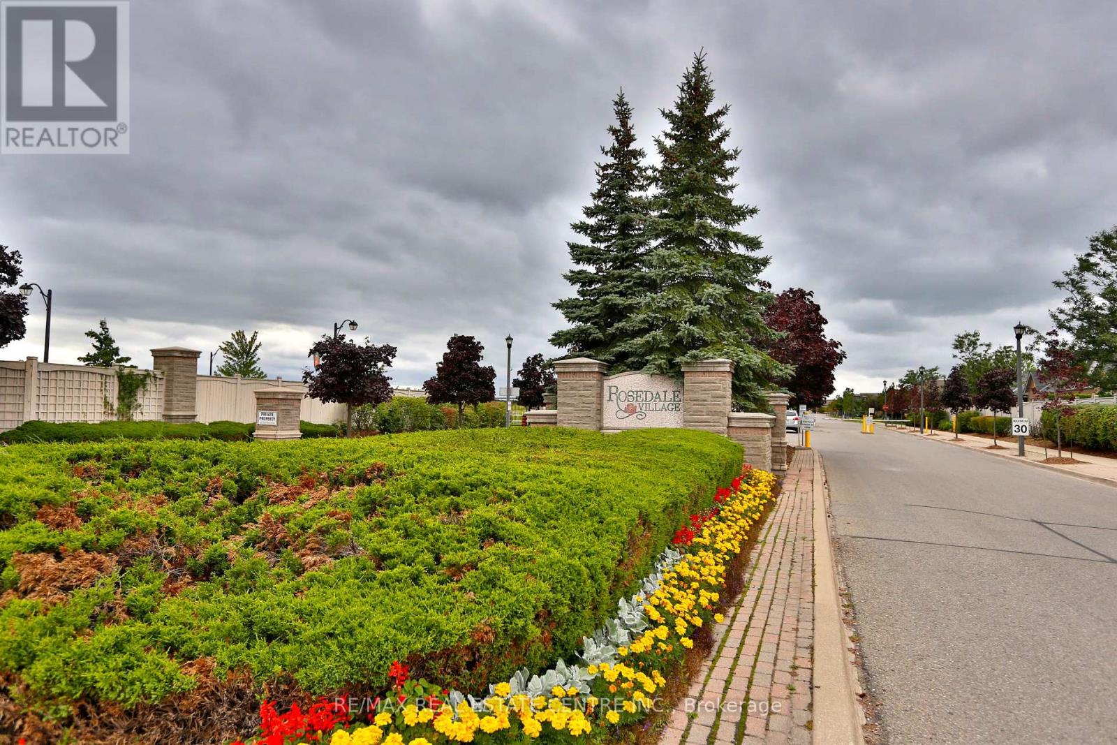 40 Muzzo Drive, Brampton, Ontario  L6R 3W8 - Photo 33 - W12452939