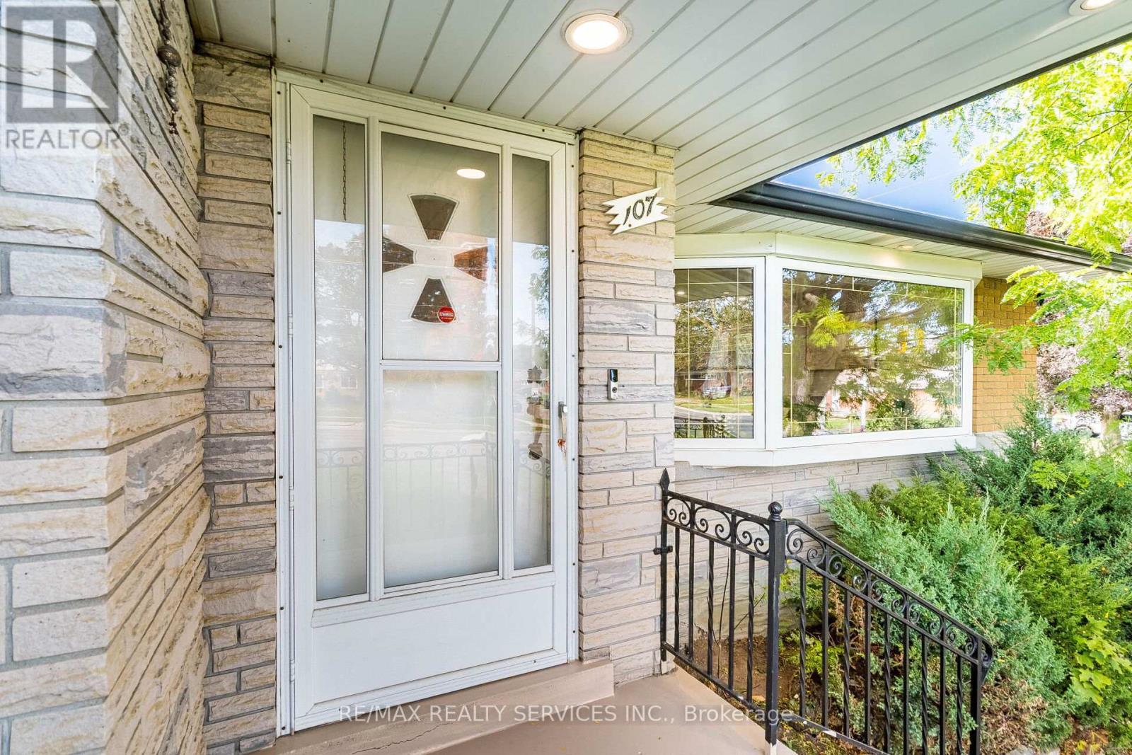 107 Weber Street S, Waterloo, Ontario  N2J 2A4 - Photo 5 - X12467243
