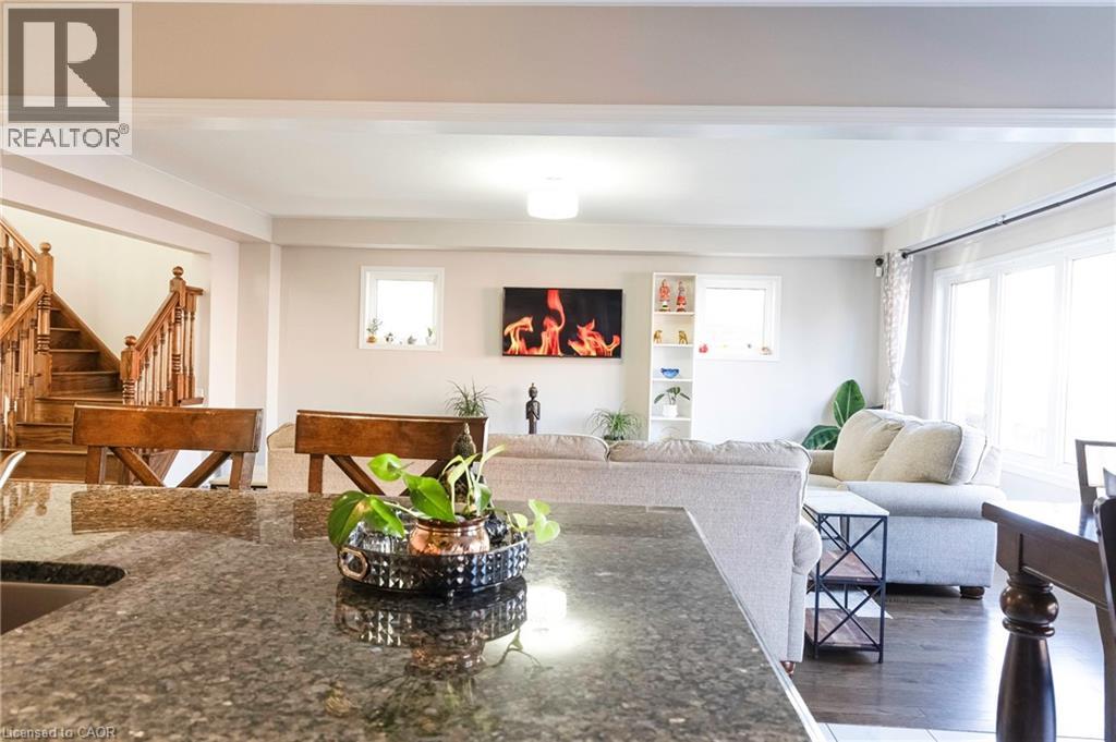 335 Falling Green Crescent, Kitchener, Ontario  N2R 0G4 - Photo 11 - 40779088