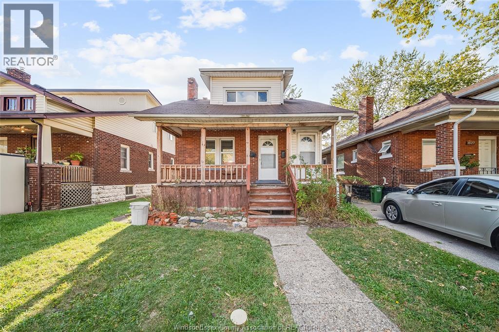 MLS# 25026310: 1531 WINDSOR AVENUE, Windsor, Canada