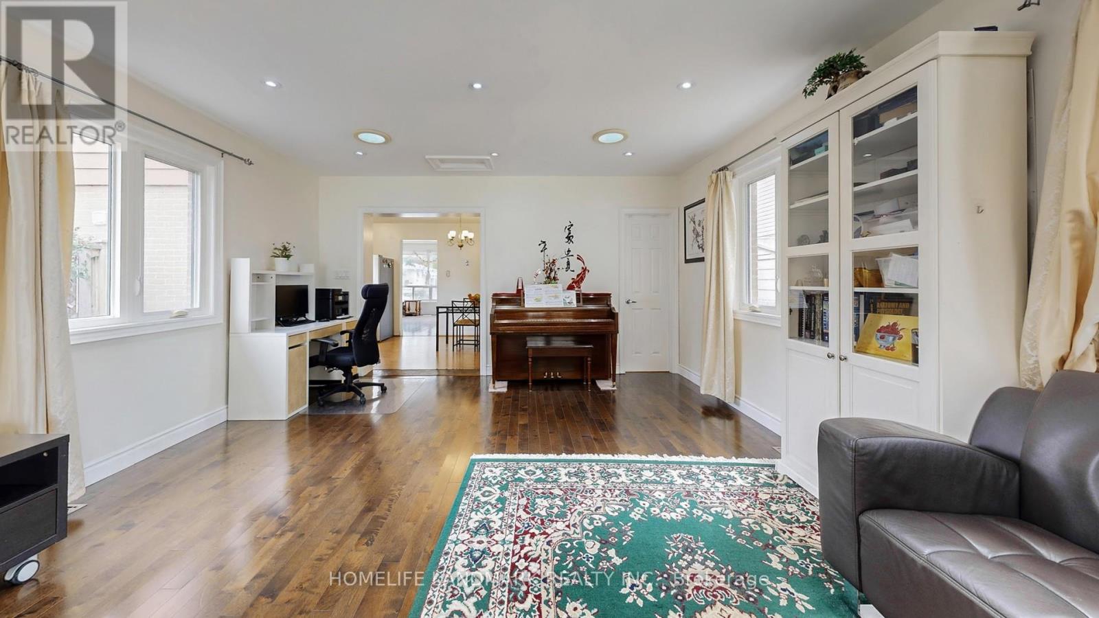 306 Hollyberry Trail, Toronto, Ontario  M2H 2P4 - Photo 17 - C12459500