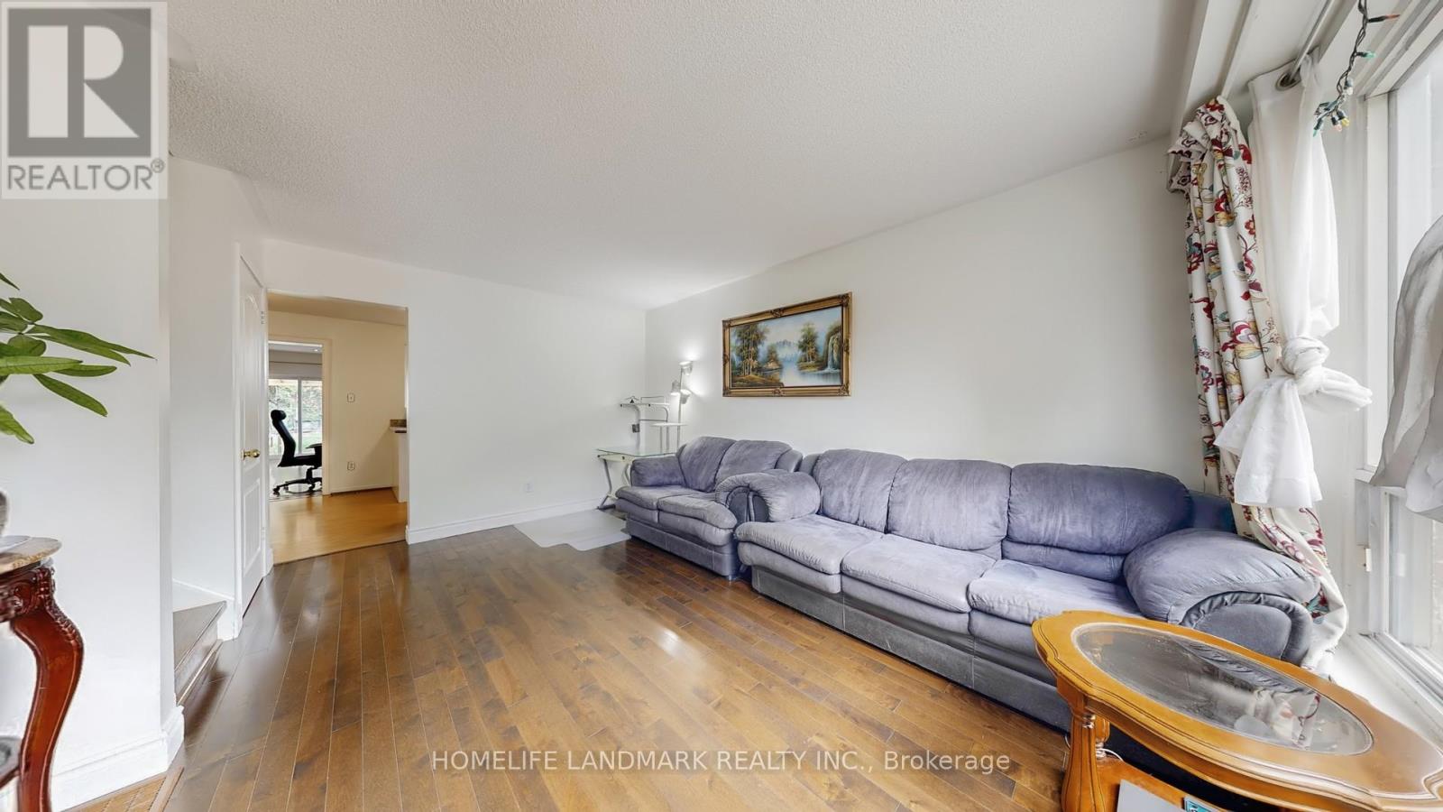 306 Hollyberry Trail, Toronto, Ontario  M2H 2P4 - Photo 5 - C12459500