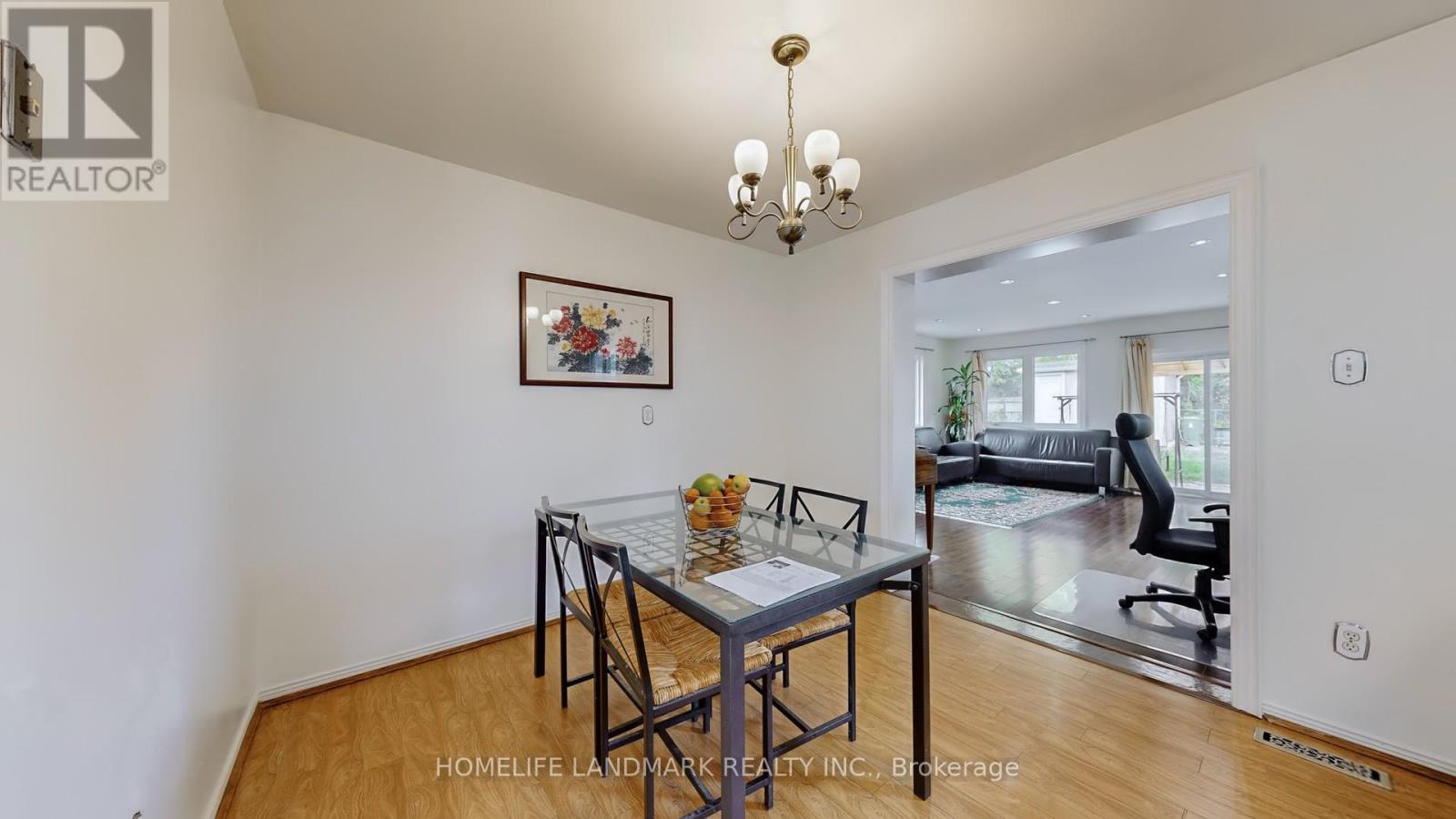 306 Hollyberry Trail, Toronto, Ontario  M2H 2P4 - Photo 8 - C12459500
